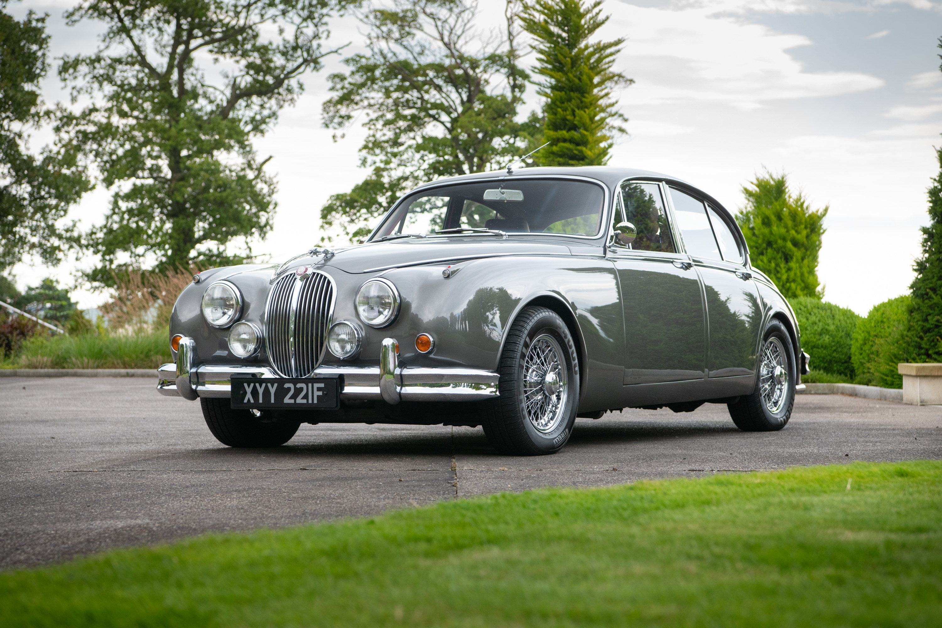 1967 Jaguar MKII 3.8 'Beacham'