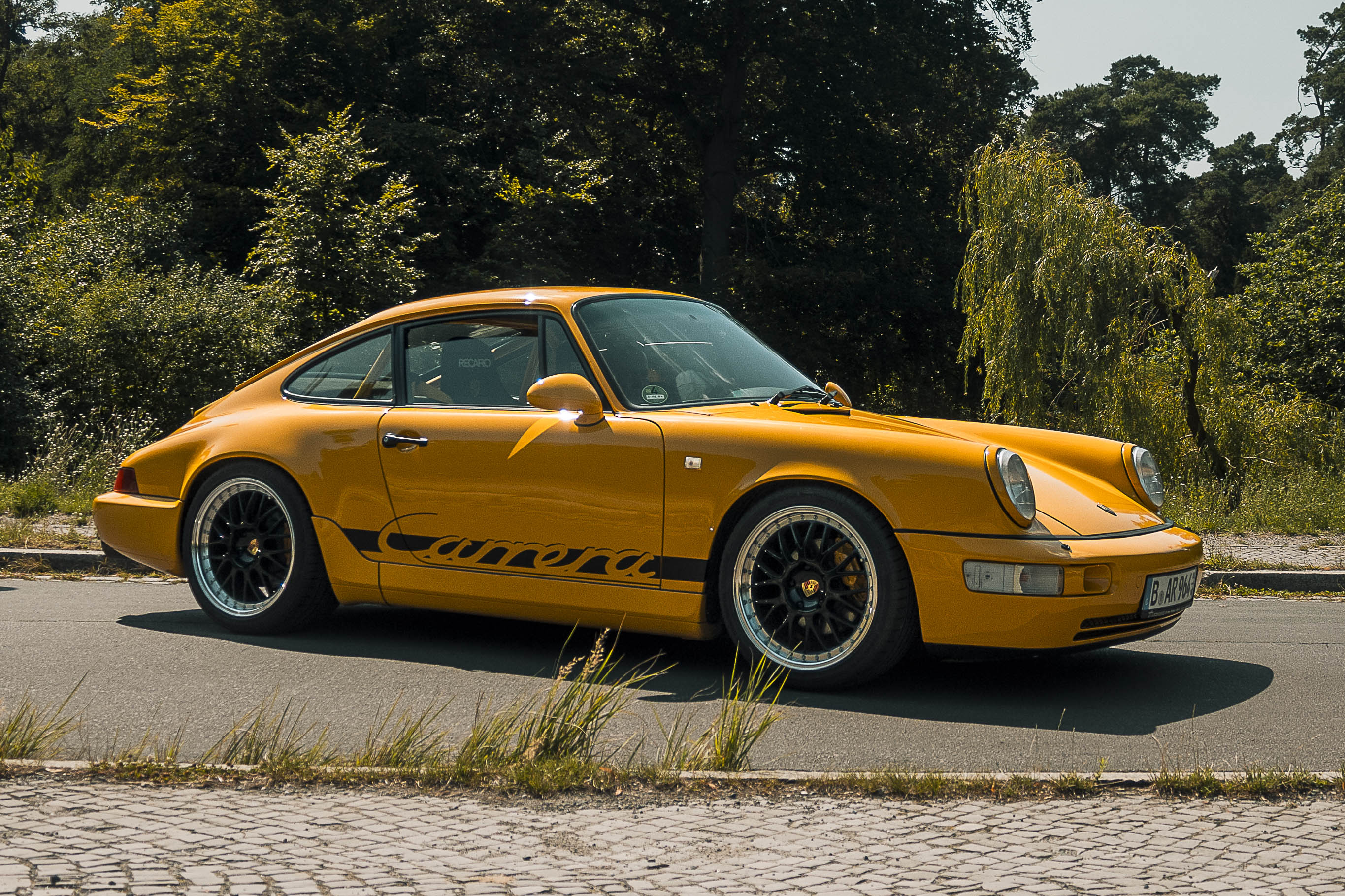 1993 Porsche 911 (964) Carrera 2 - Carrera RS Tribute