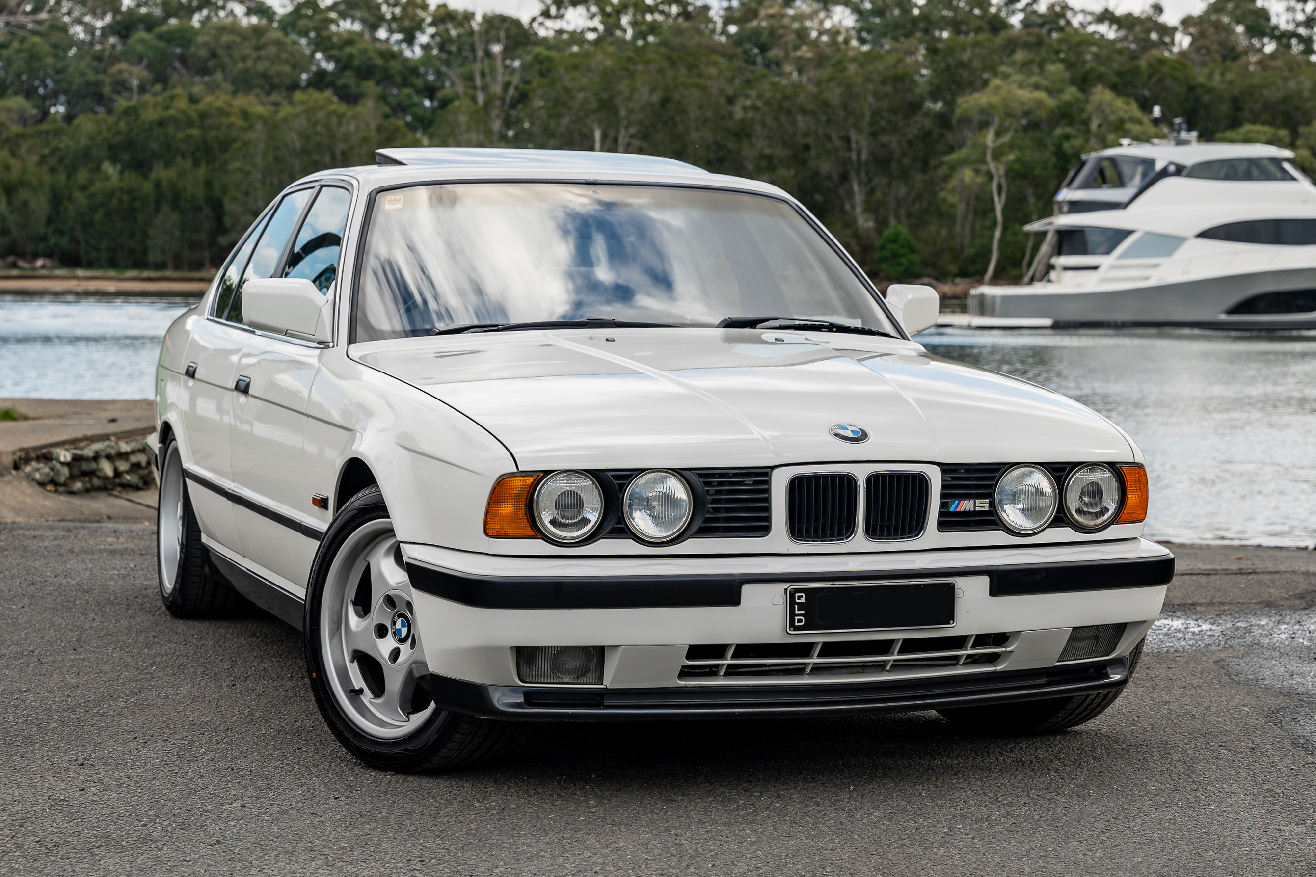 1990 BMW (E34) M5