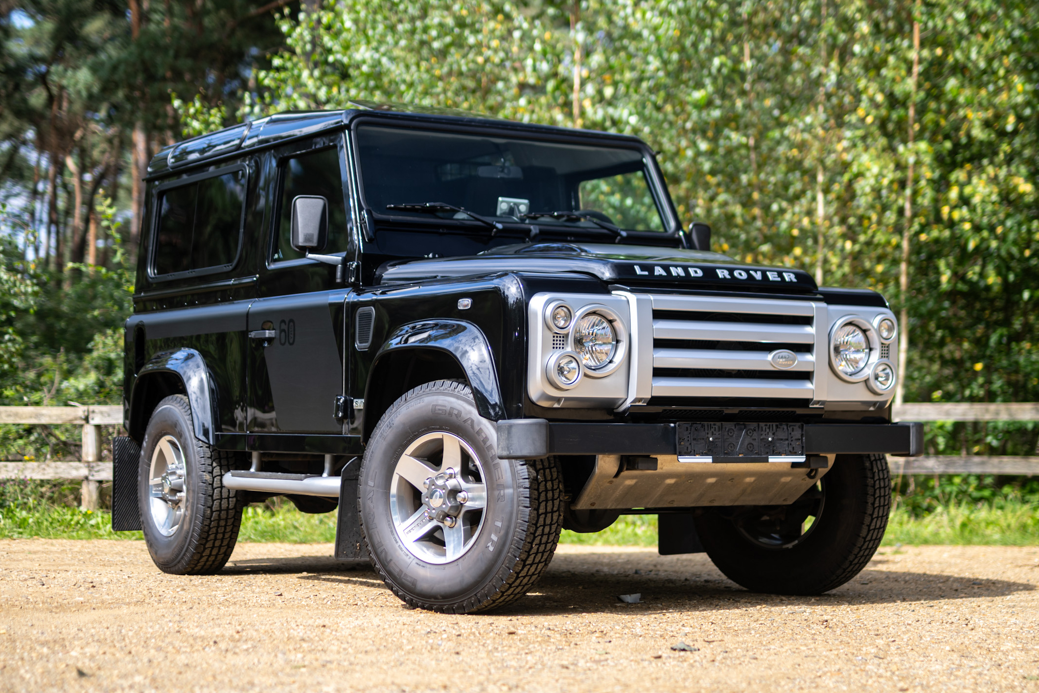 2009 Land Rover Defender 90 SVX Station Wagon - 28,628 Km