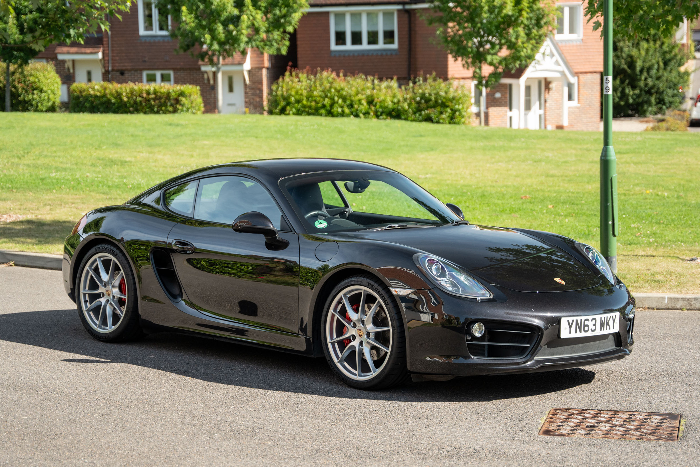 2013 Porsche (981) Cayman S - Manual