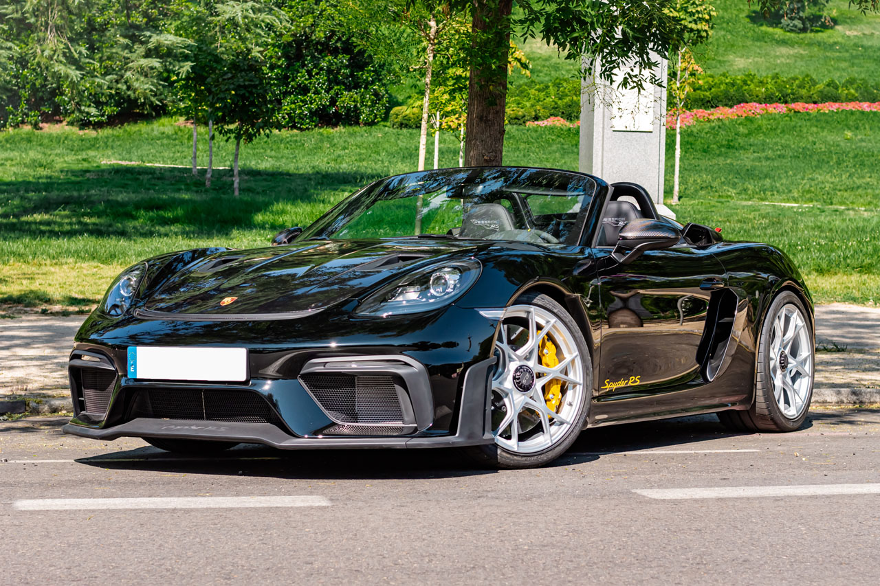 2024 Porsche 718 Spyder RS Weissach Pack