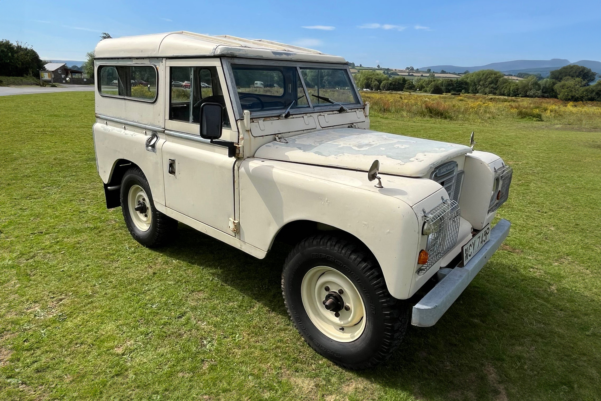 1976 Land Rover Series III 88"