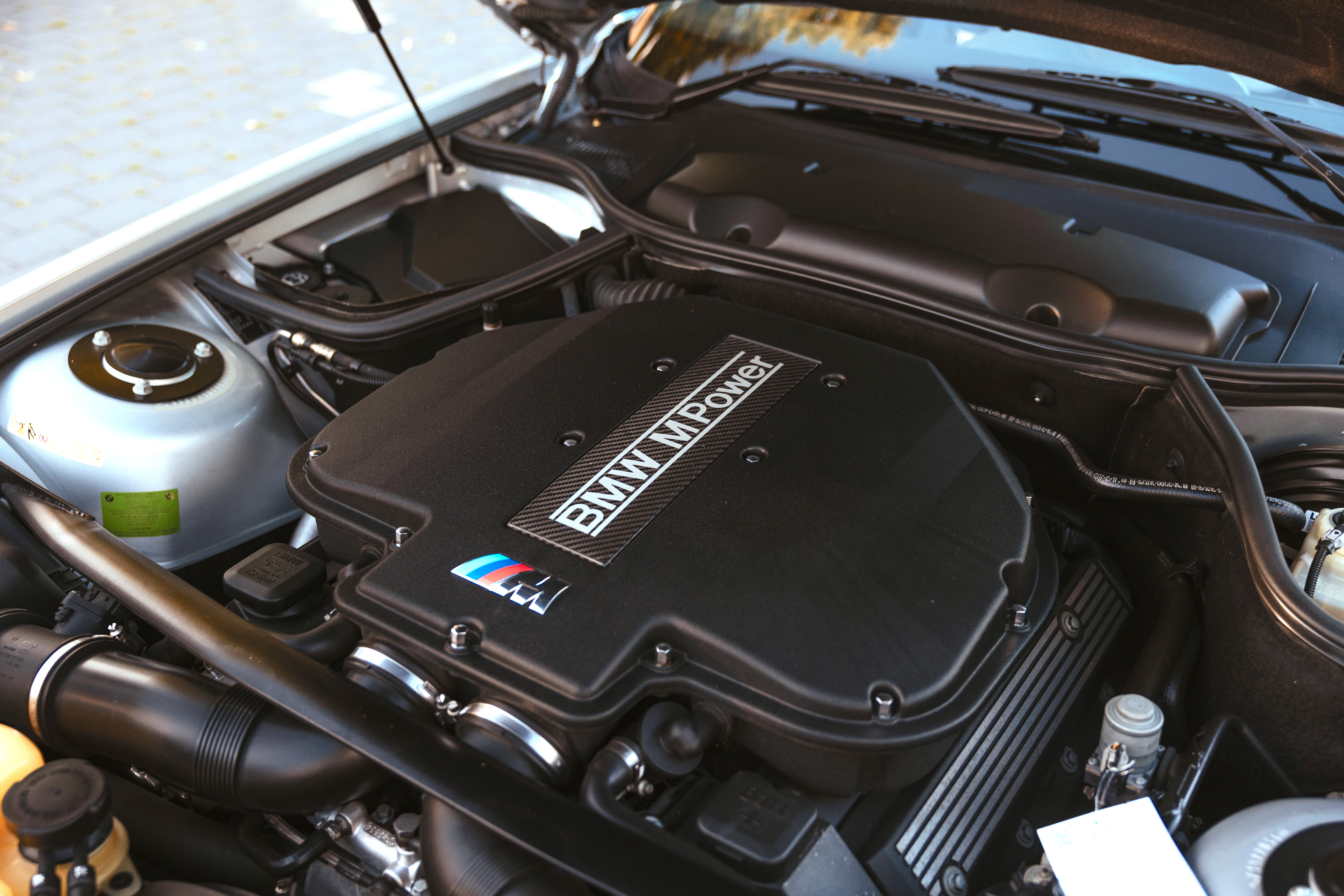 BMW Z8 ベースグレード 2000年式 中古車詳細 | プロに任せる