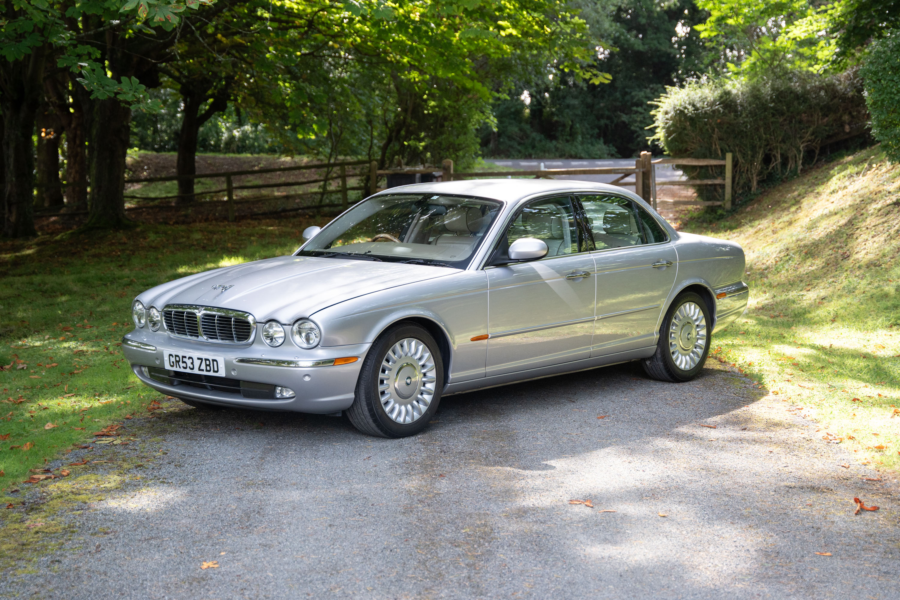 週末SALE! スーパージェクション　super jection 2003 Jaguar XJ (X350) Super V8 for sale by auction in West