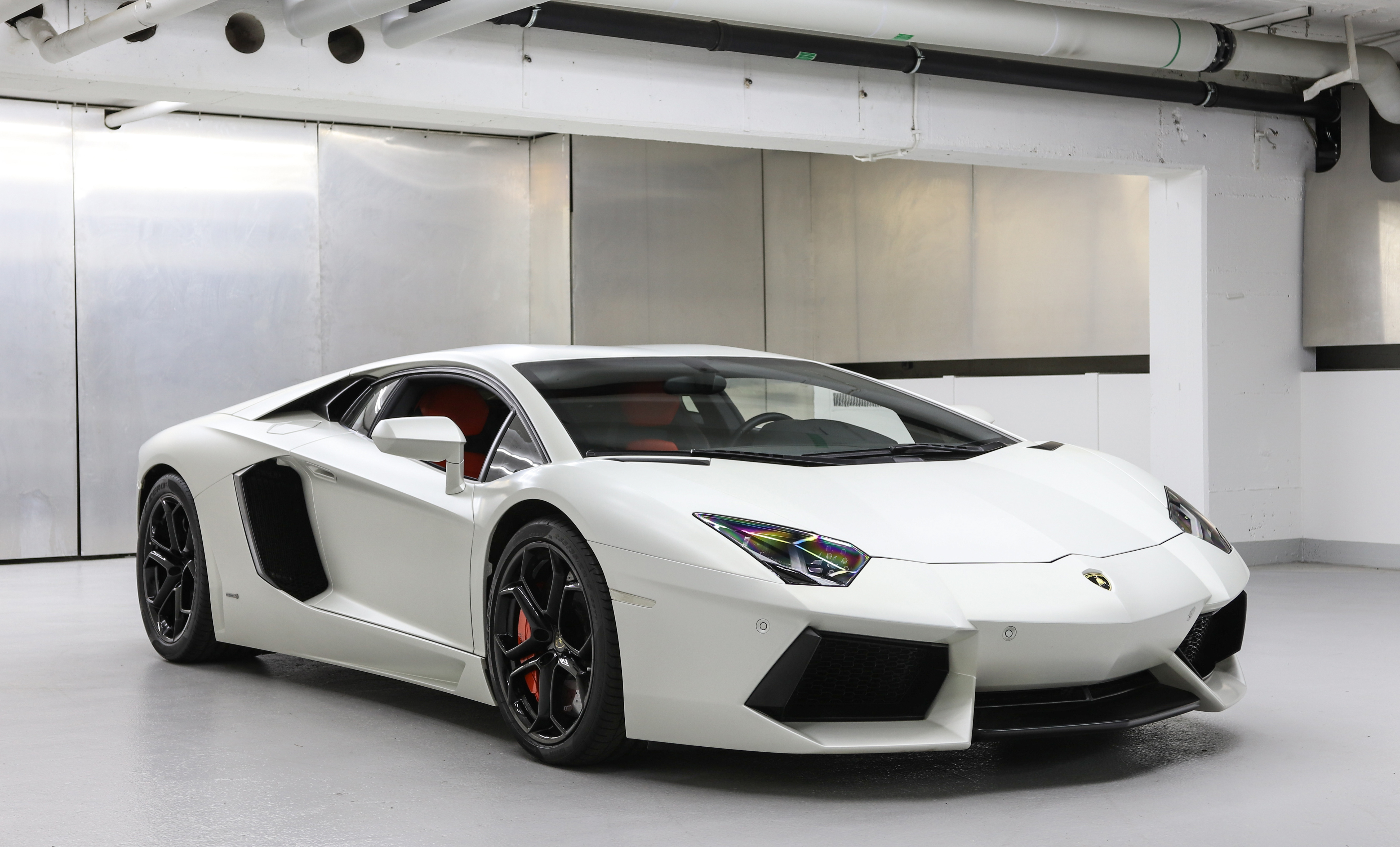 2012 Lamborghini Aventador LP700-4 - 1,352 KM