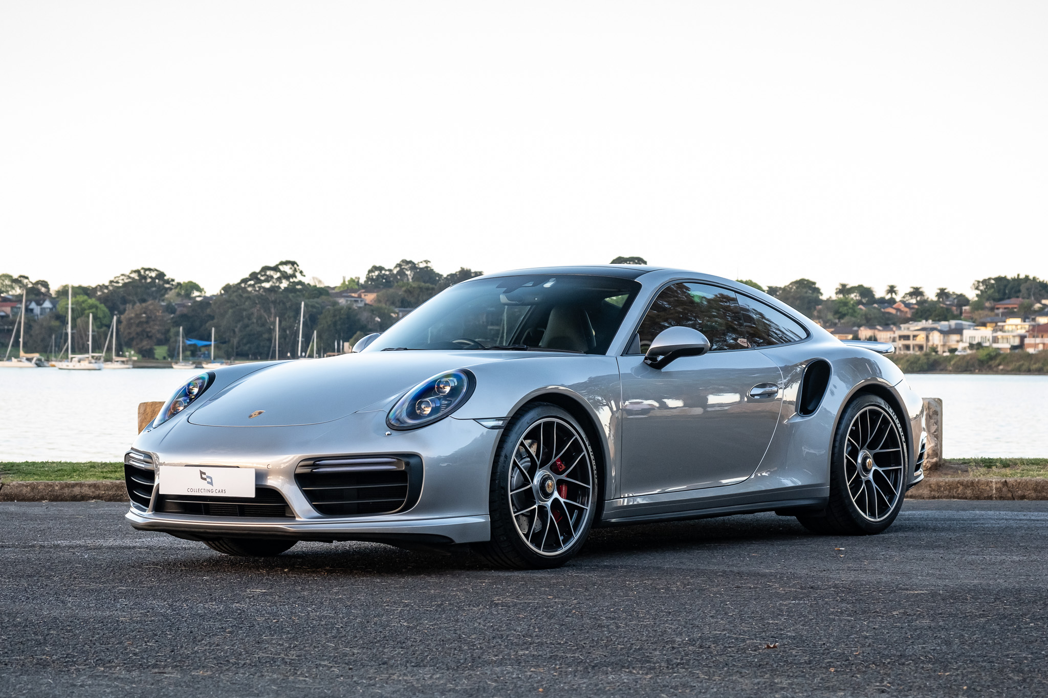 2017 Porsche 911 (991.2) Turbo