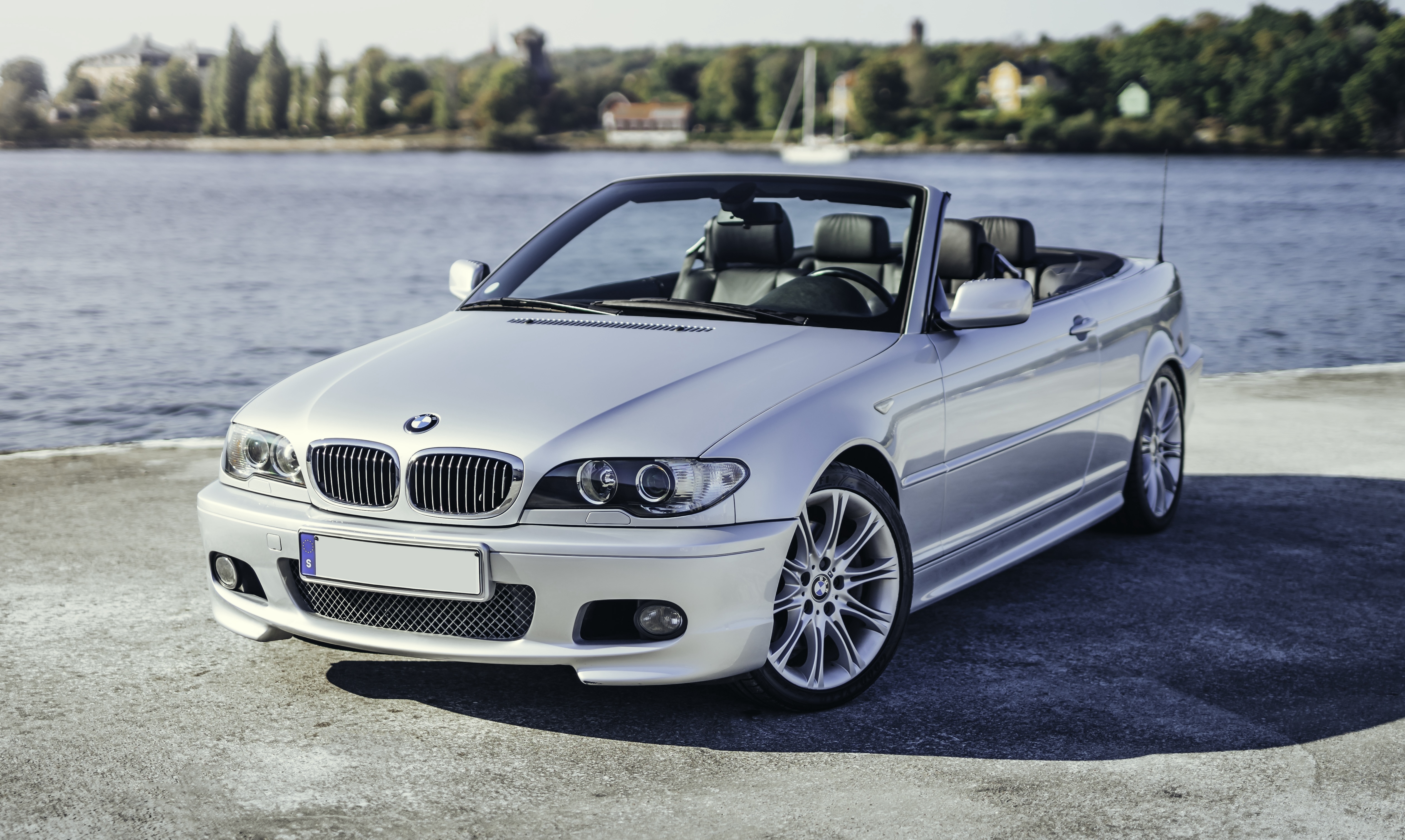 2004 BMW (E46) 330Ci Convertible - 27,336 KM