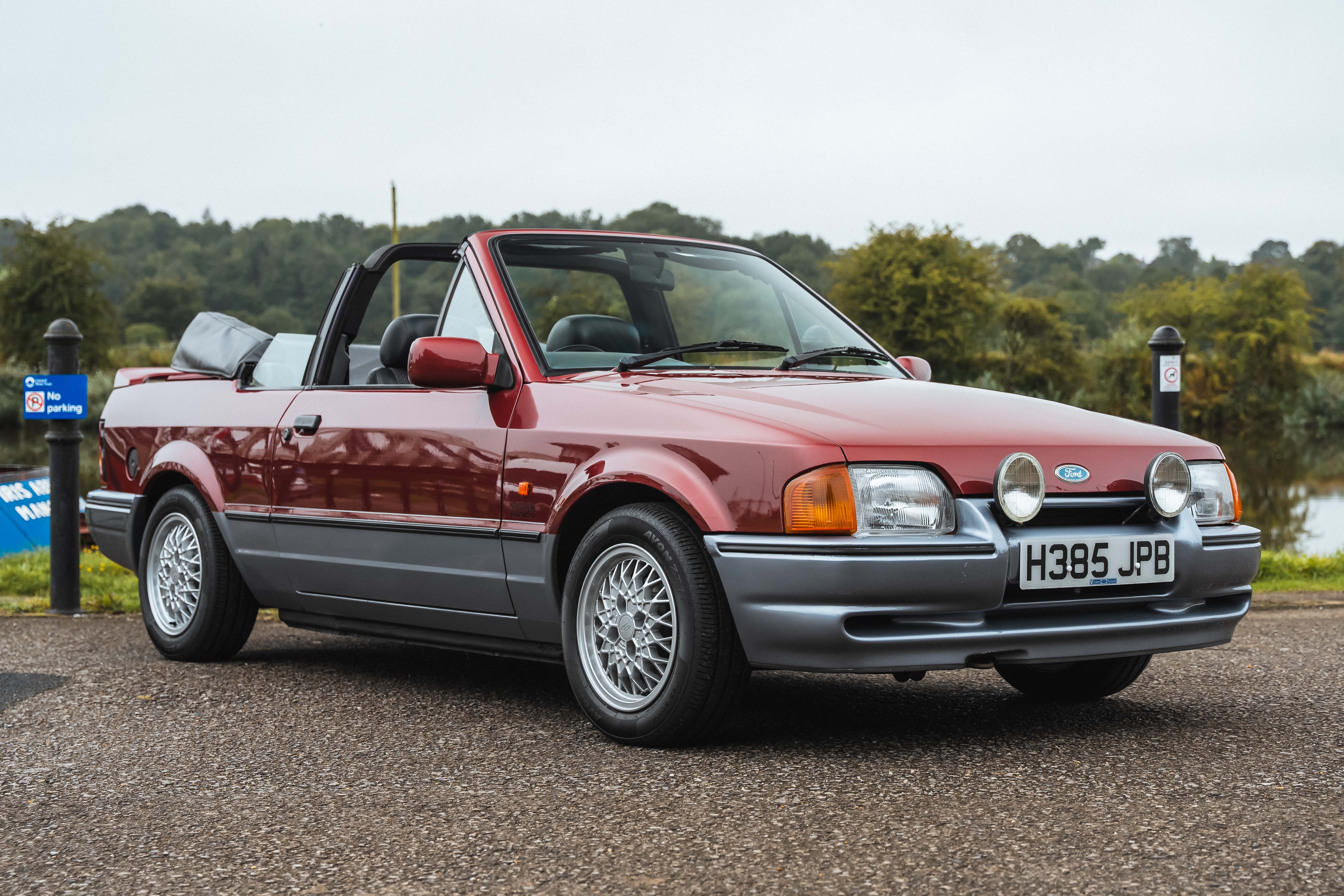 1990 Ford Escort XR3i Cabriolet