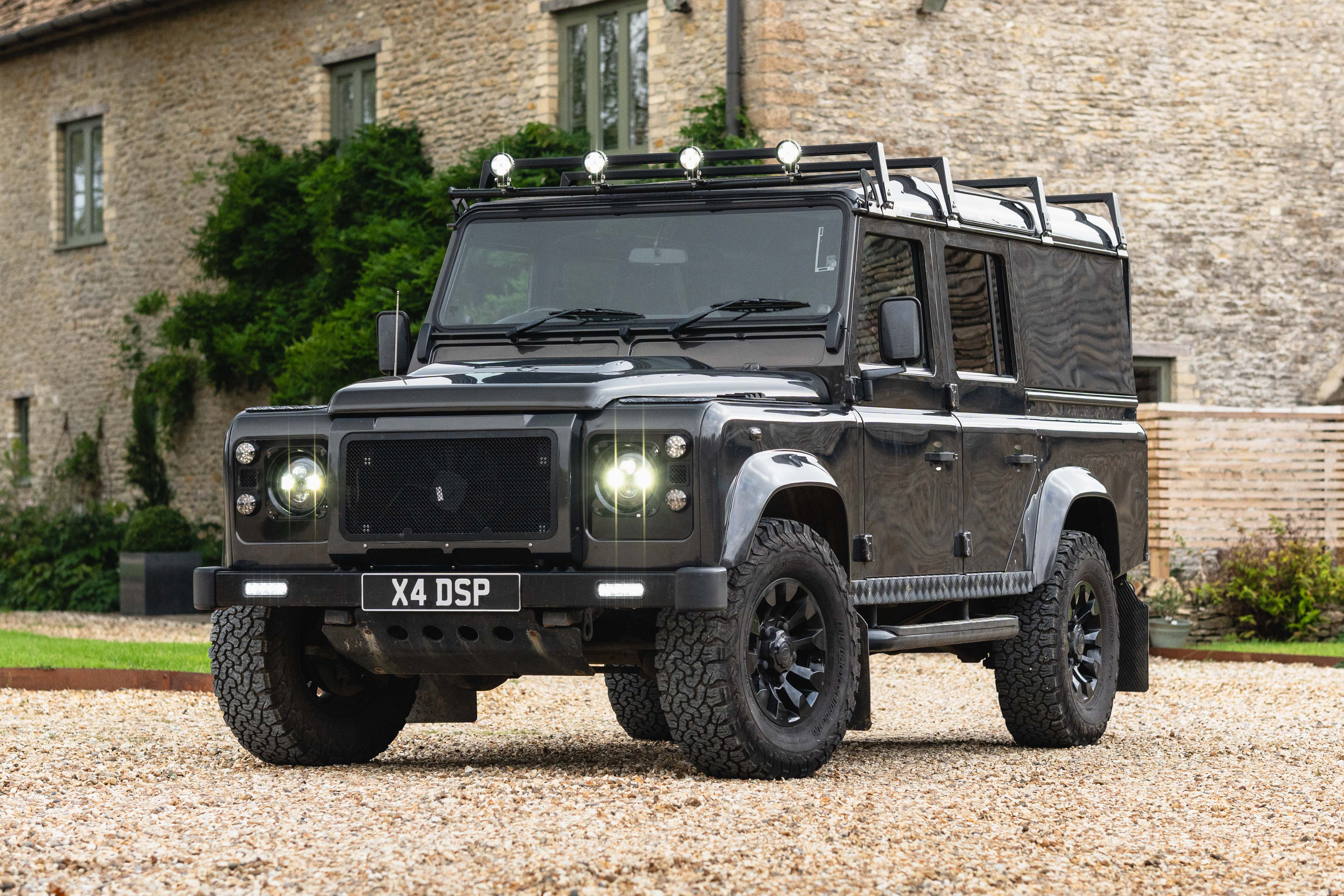 2015 Land Rover Defender 110 XS Utility - VAT Q