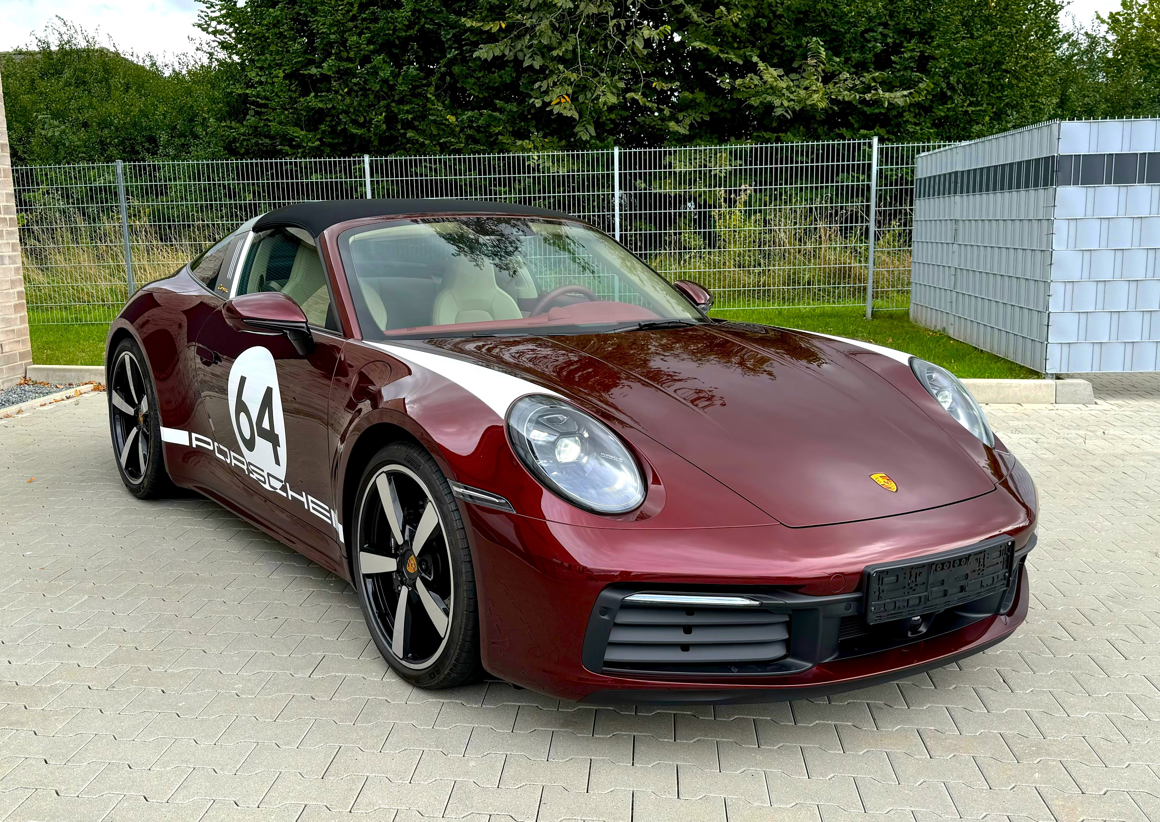 2021 Porsche 911 (992) Targa 4S - Heritage Design Edition - 652 KM