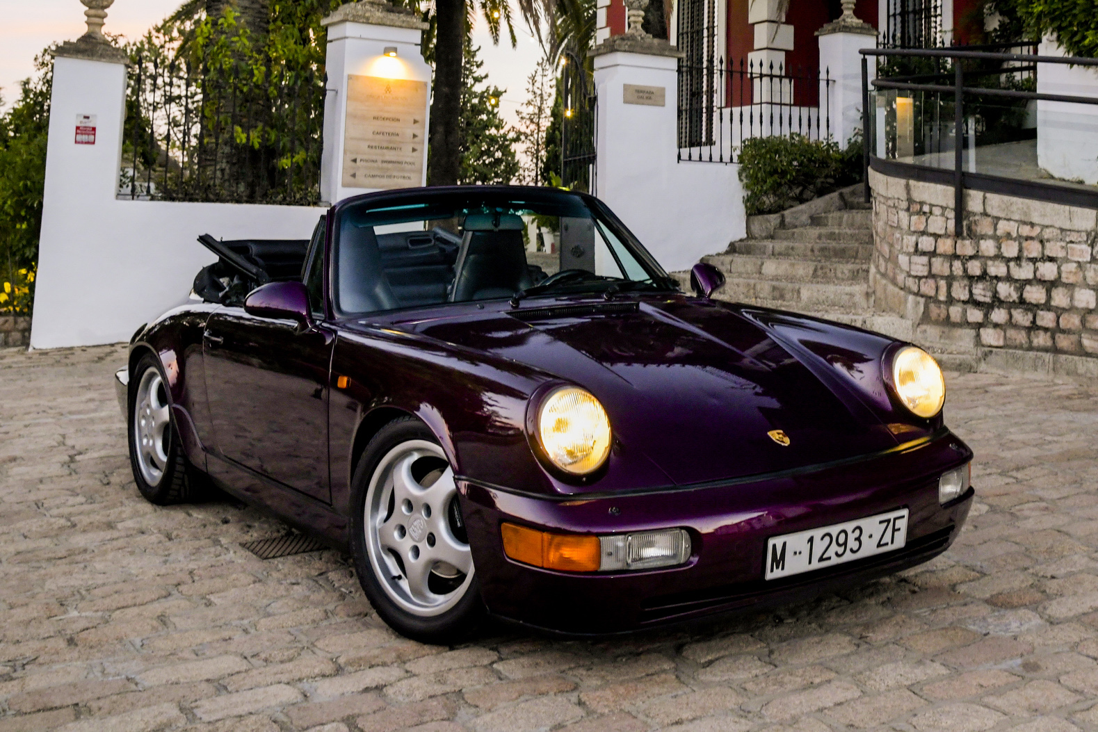 1991 Porsche 911 (964) Carrera 2 Cabriolet - Manual