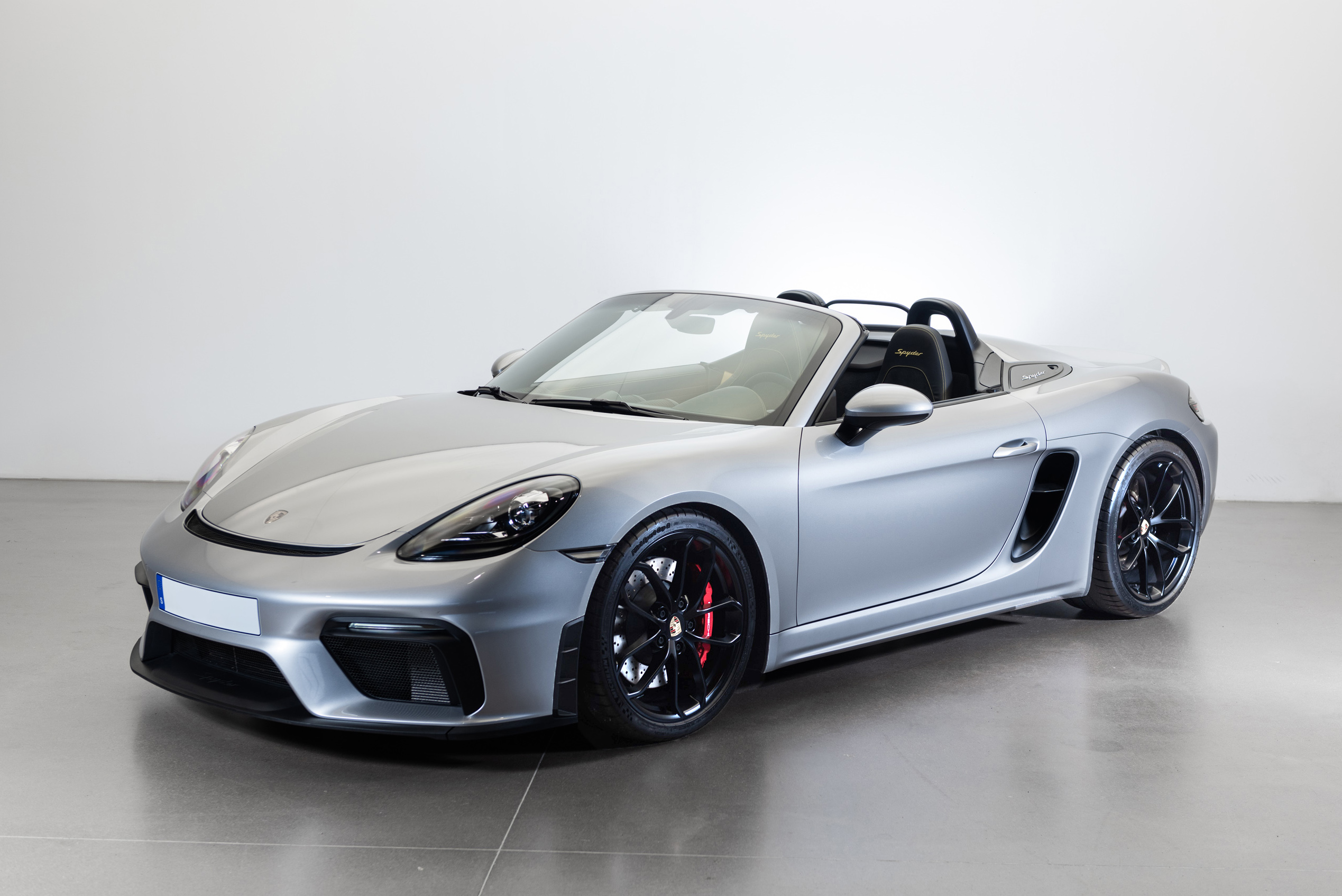 2020 Porsche 718 Spyder - Manual