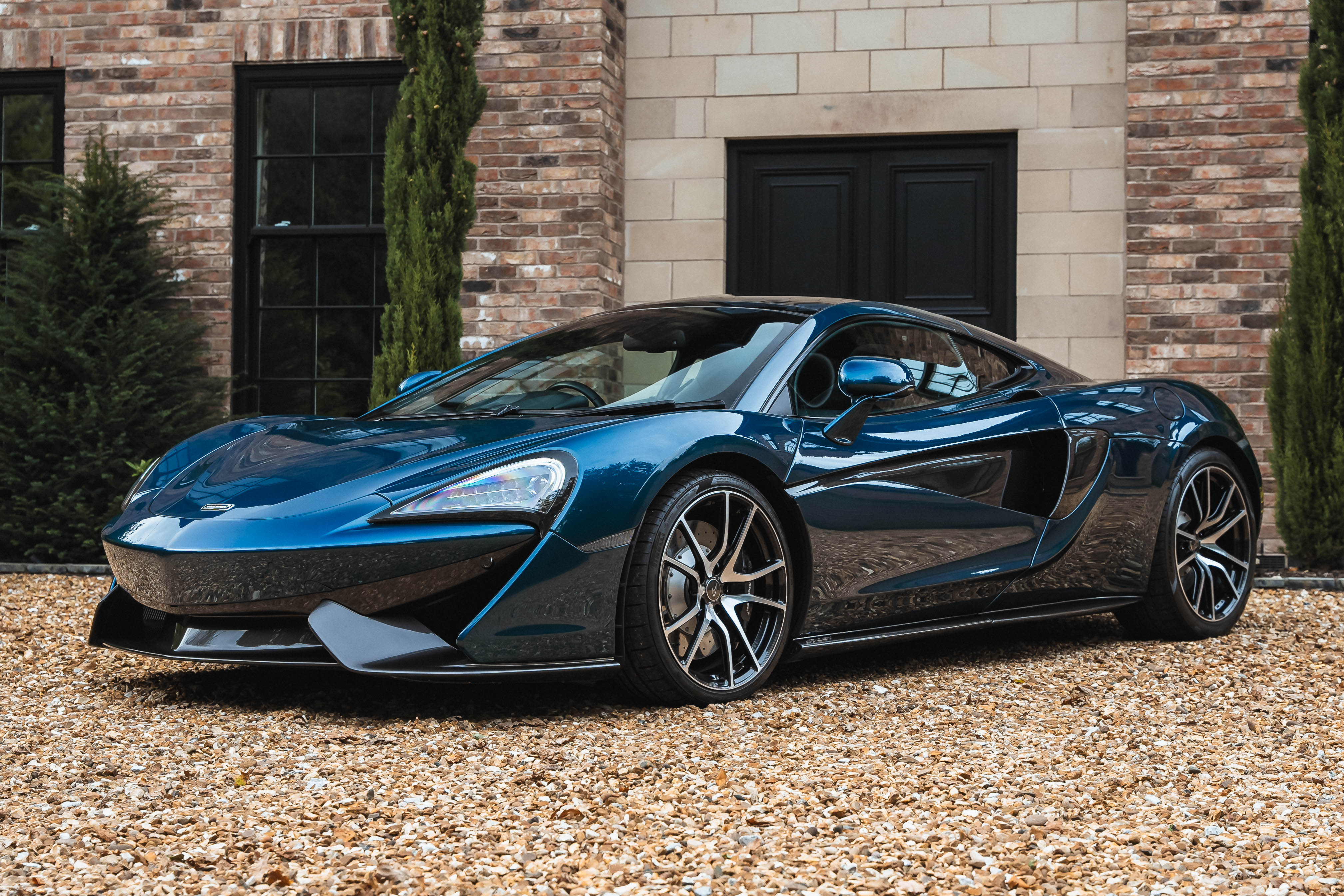 2017 McLaren 570GT