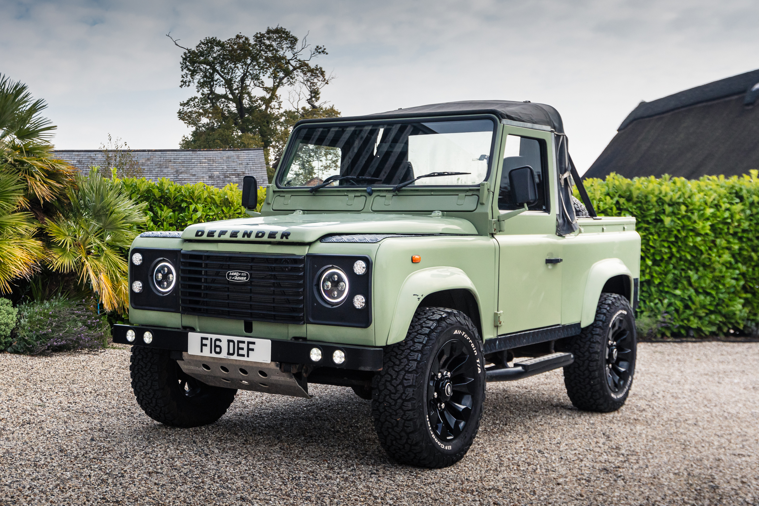 1990 Land Rover Defender 90 Pick Up - 4.2L V8