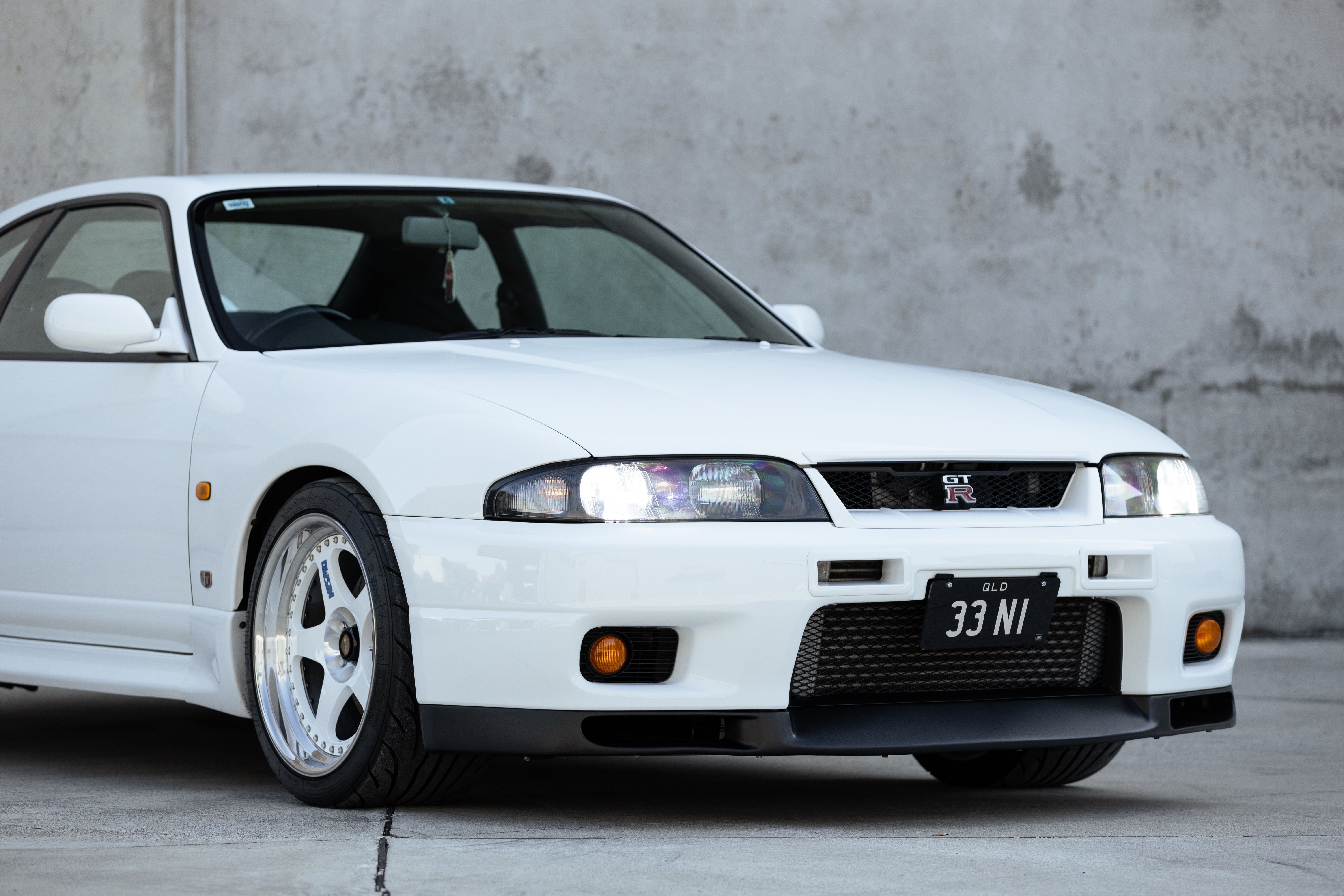 イグニッションモデル　スカイラインR33GT-R　V-spec イグニッションモデル スカイラインGT-R V-spec R33 IG1314 1/18