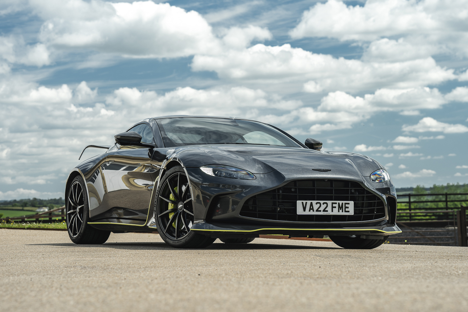 2022 Aston Martin V12 Vantage