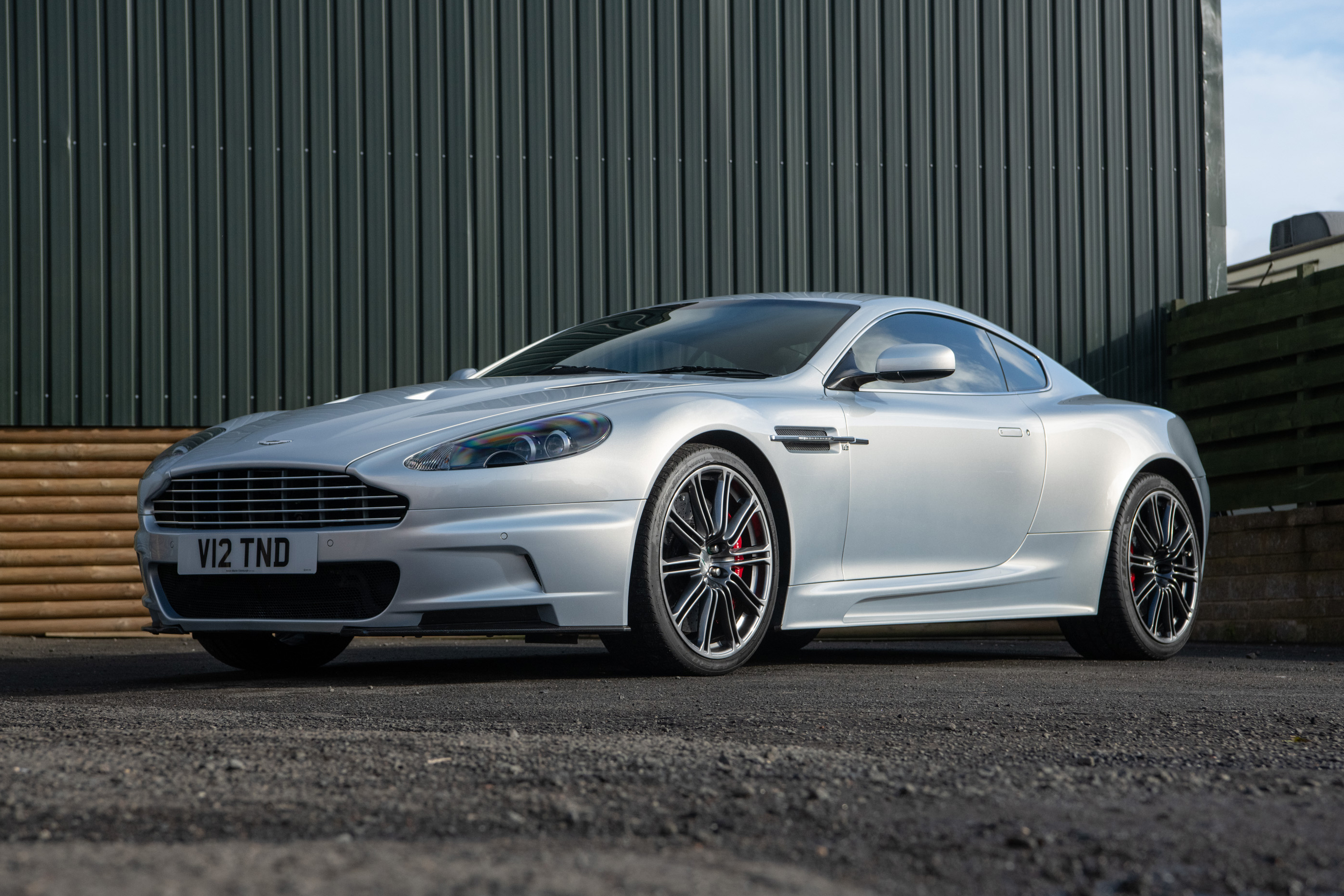 2009 Aston Martin DBS - Manual