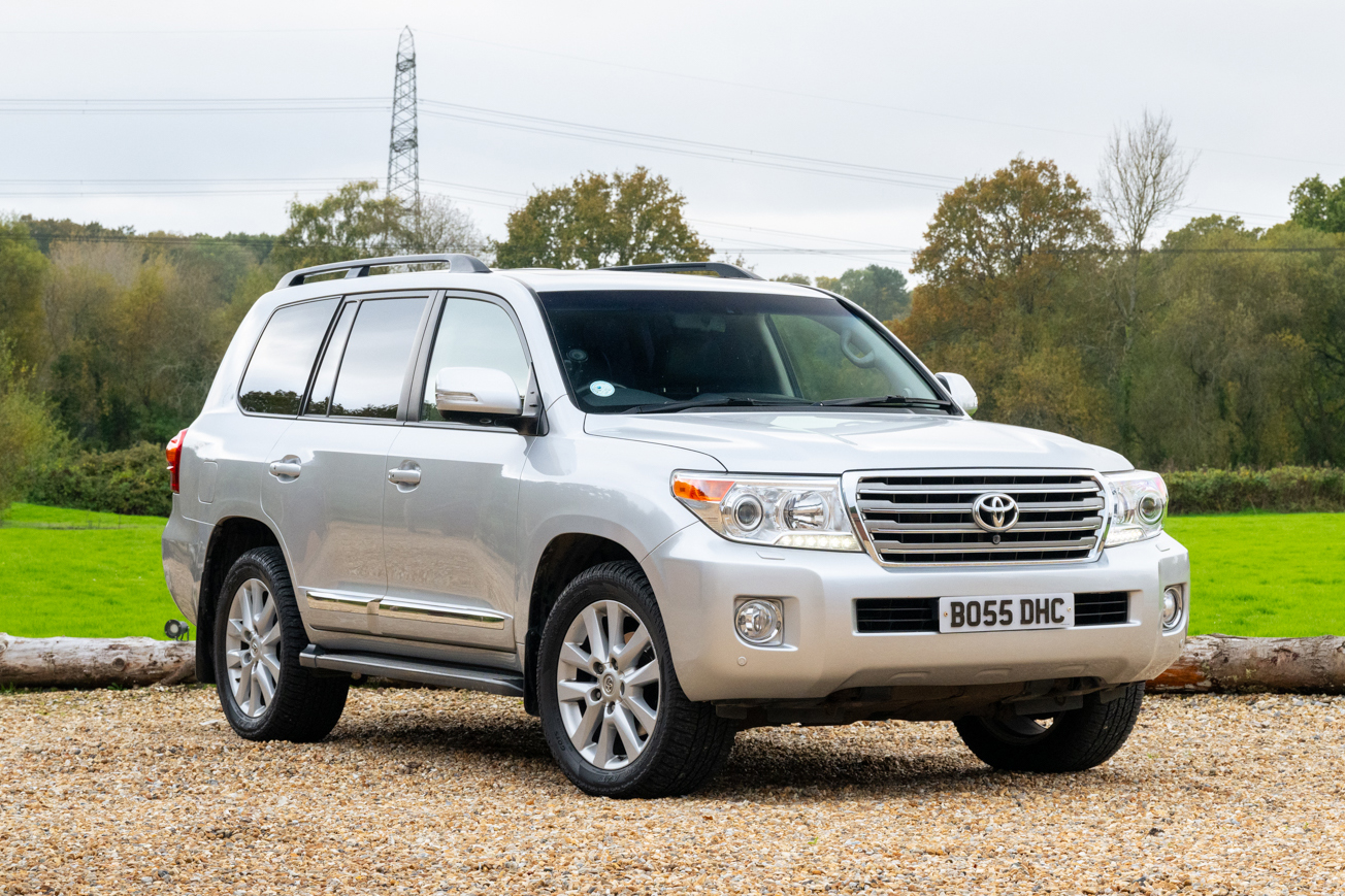 2014 Toyota Land Cruiser Amazon V8