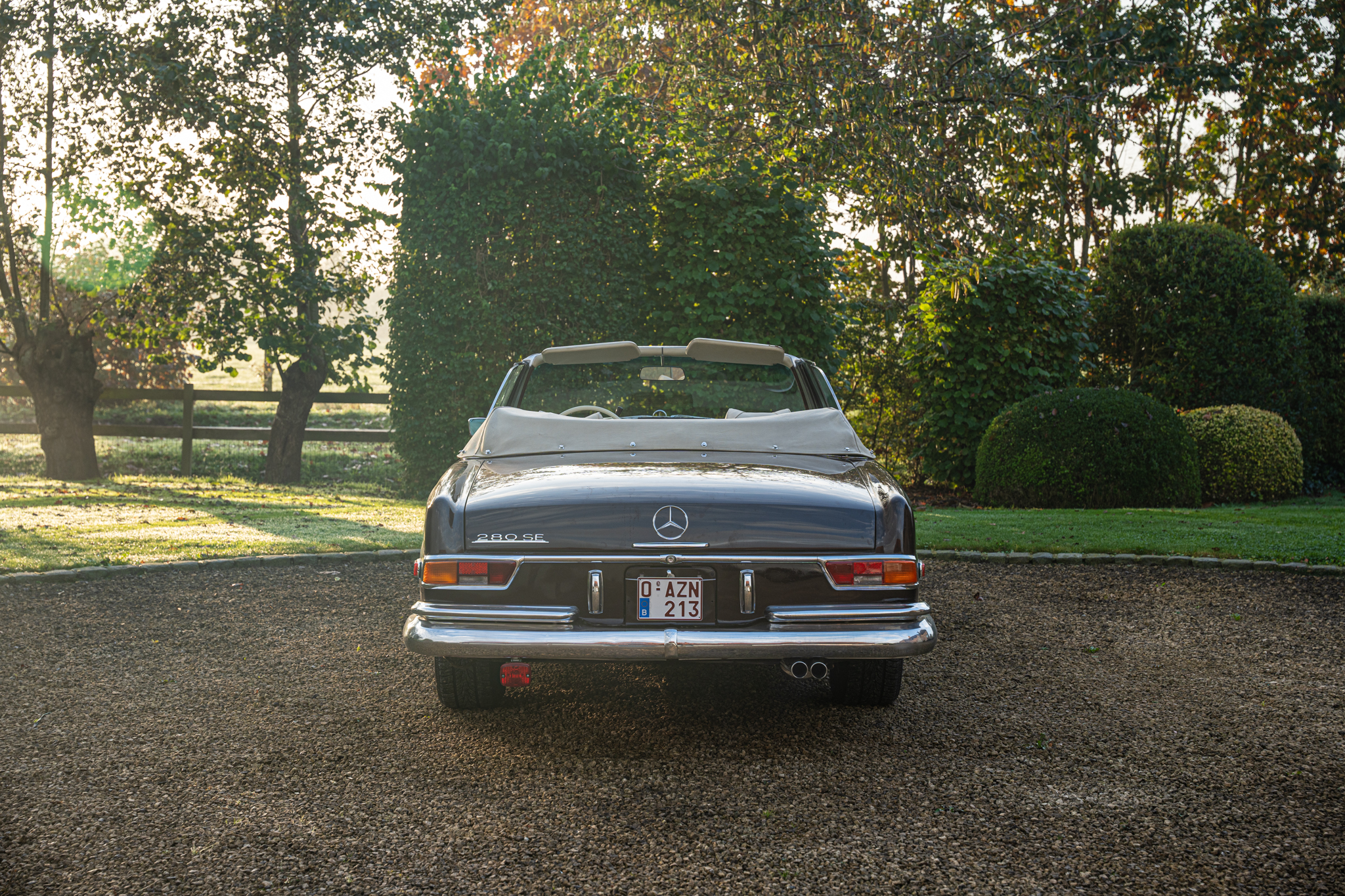 1969 Mercedes-Benz (W111) 280 SE Cabriolet for sale by auction in Ghent ...