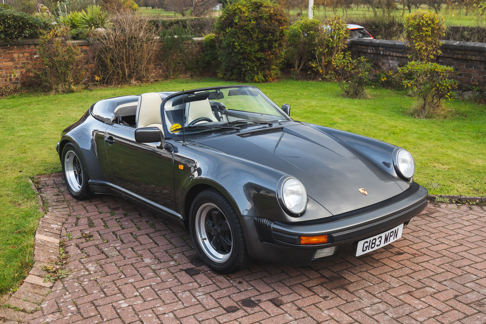 1989 Porsche 911 3.2 Speedster