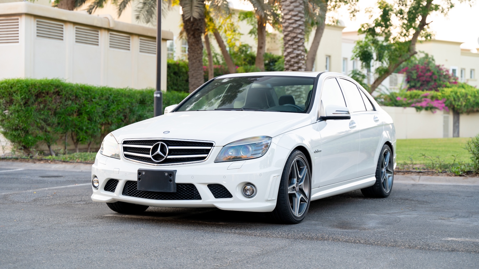 2009 Mercedes-Benz (W204) C63 AMG - 20,446 KM