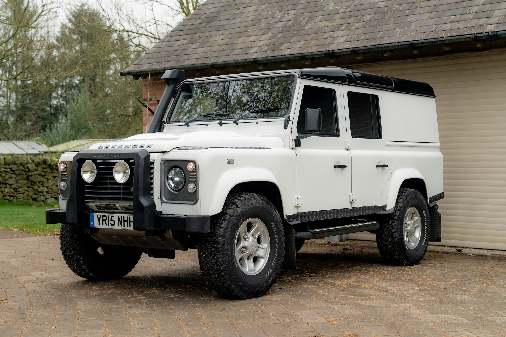 2015 Land Rover Defender 110 XS Utility for sale by auction in Matlock ...