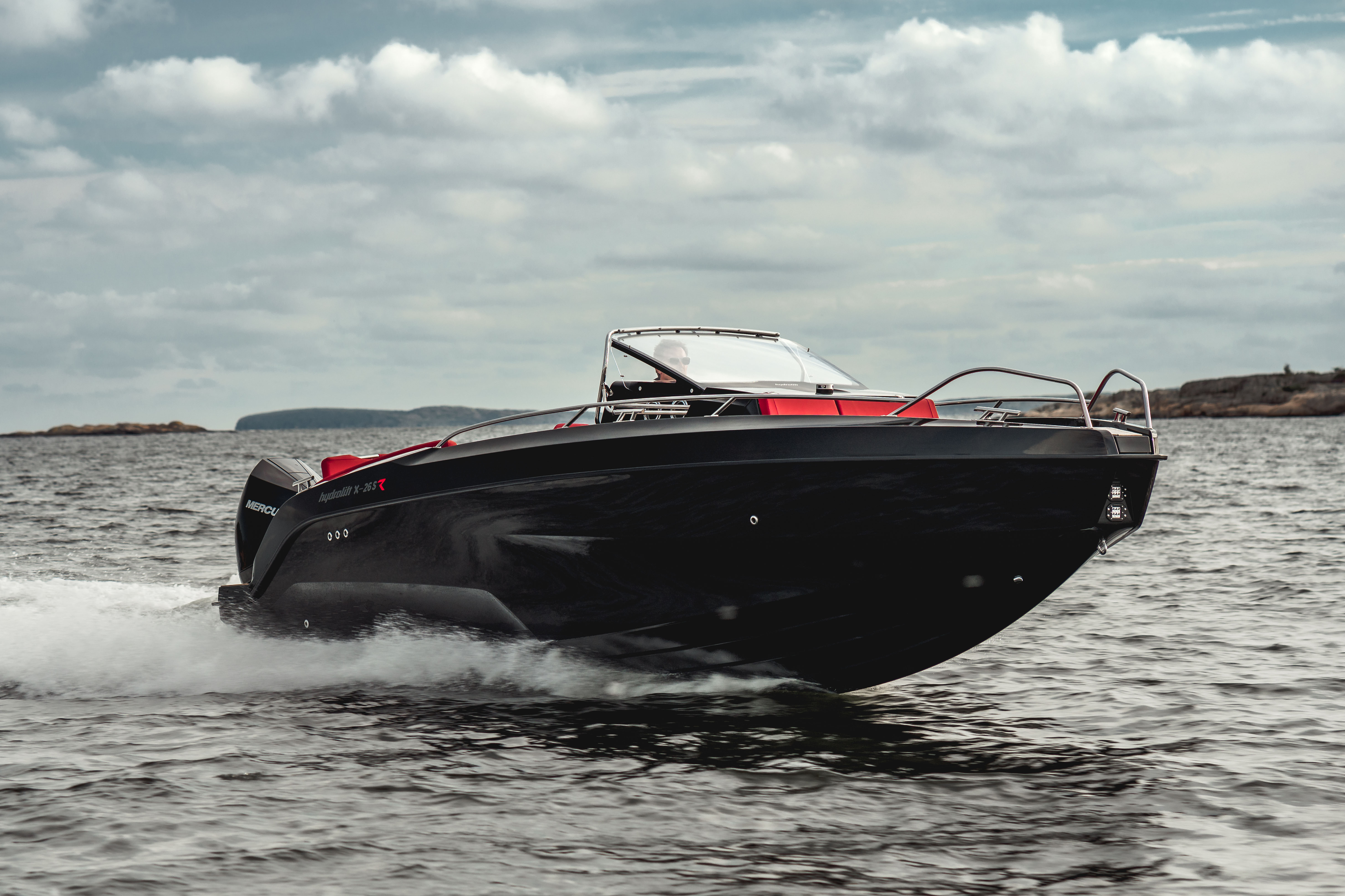 2022 Hydrolift X26-S R Black Edition