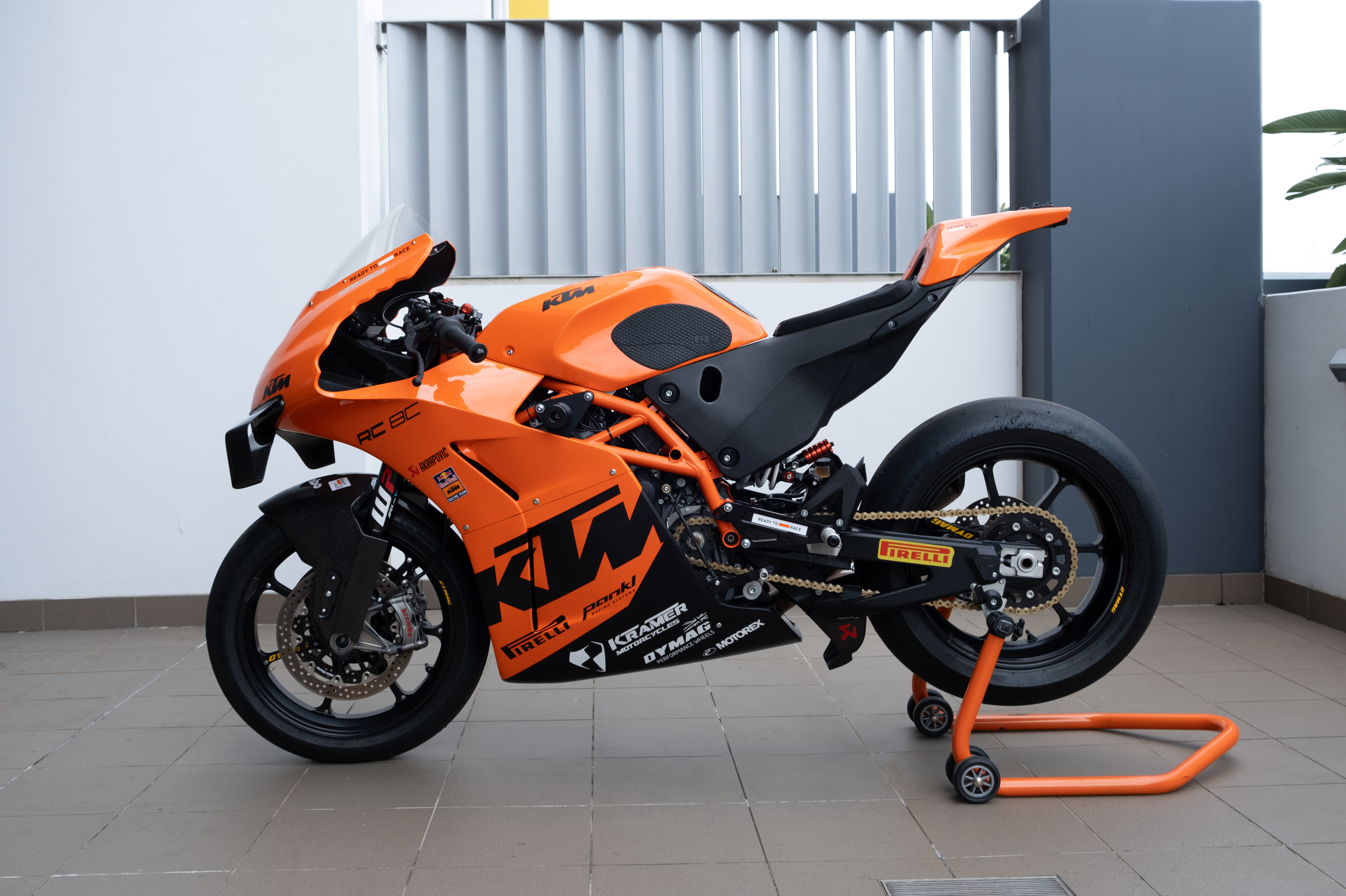 2022 KTM RC 8C