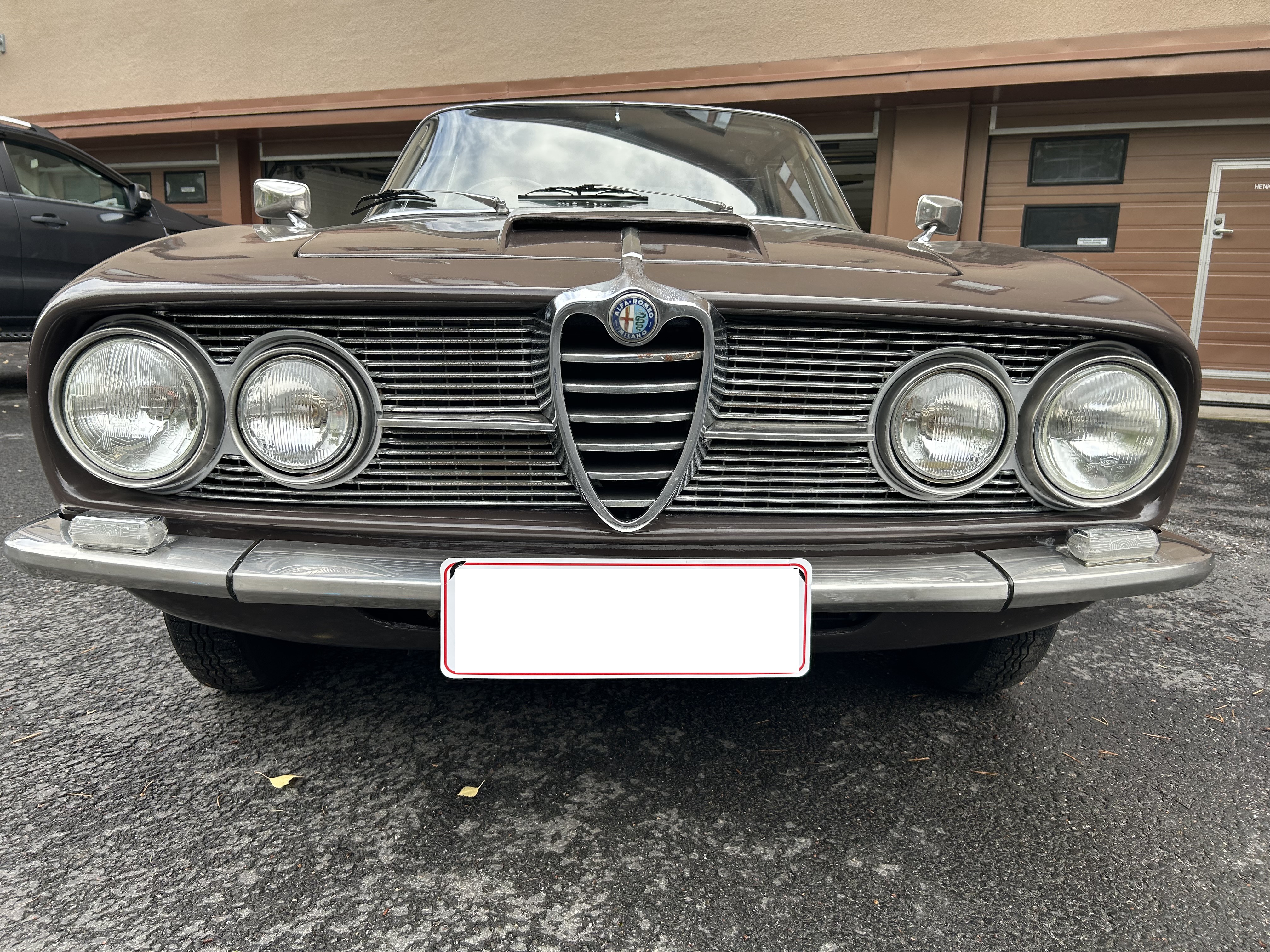 Alfa Romeo 2600 Sprint - Cool Classic Club