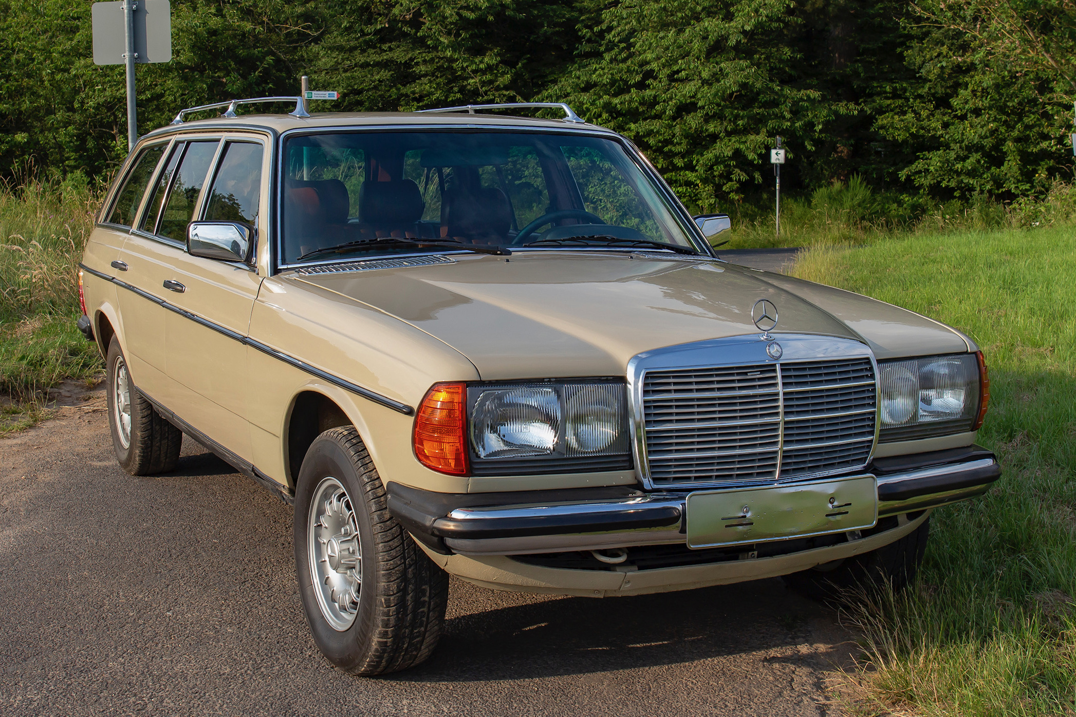 1981 Mercedes-Benz (S123) 300TD Turbodiesel