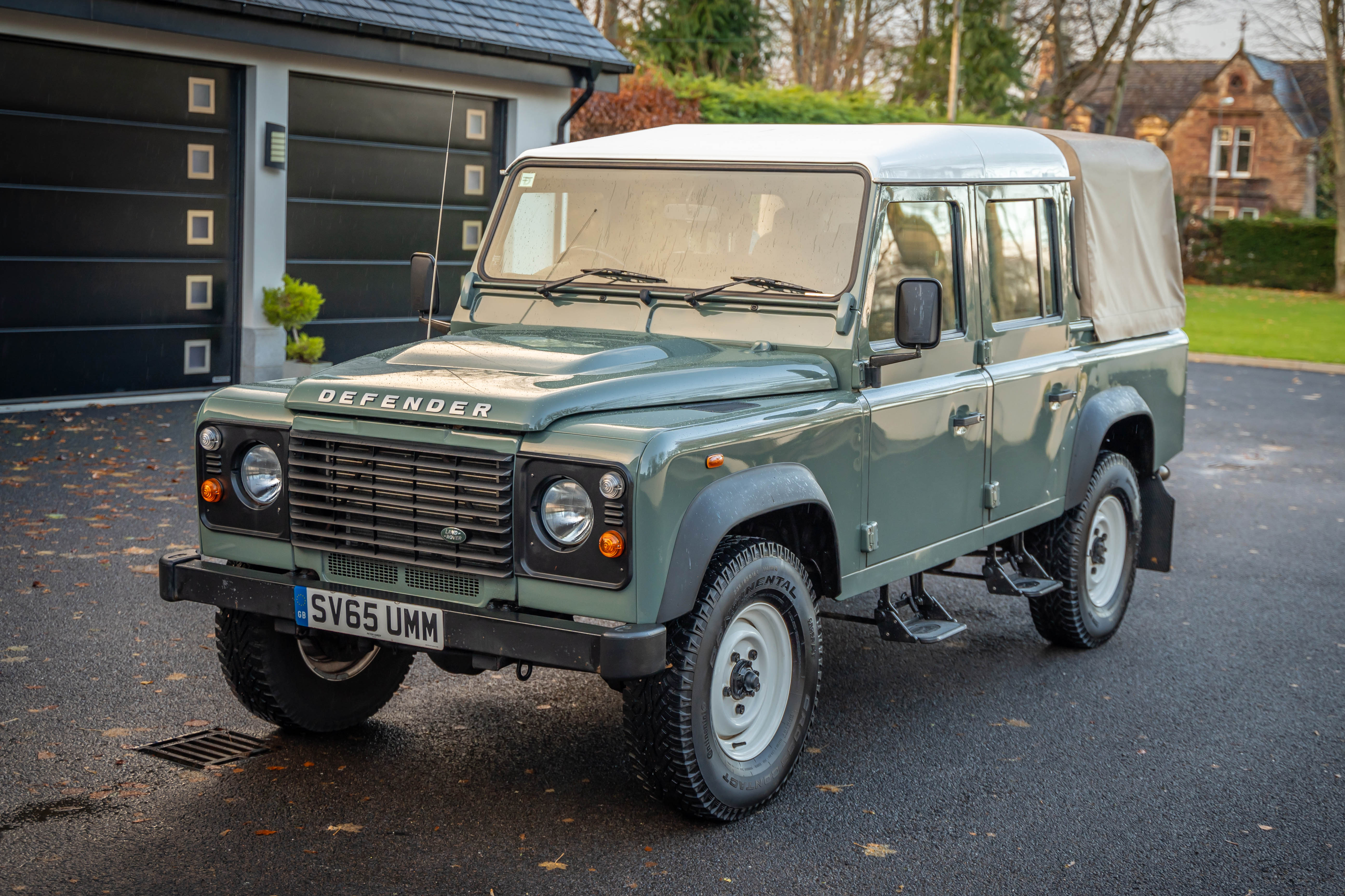 2015 Land Rover Defender 110 Double Cab Pick Up