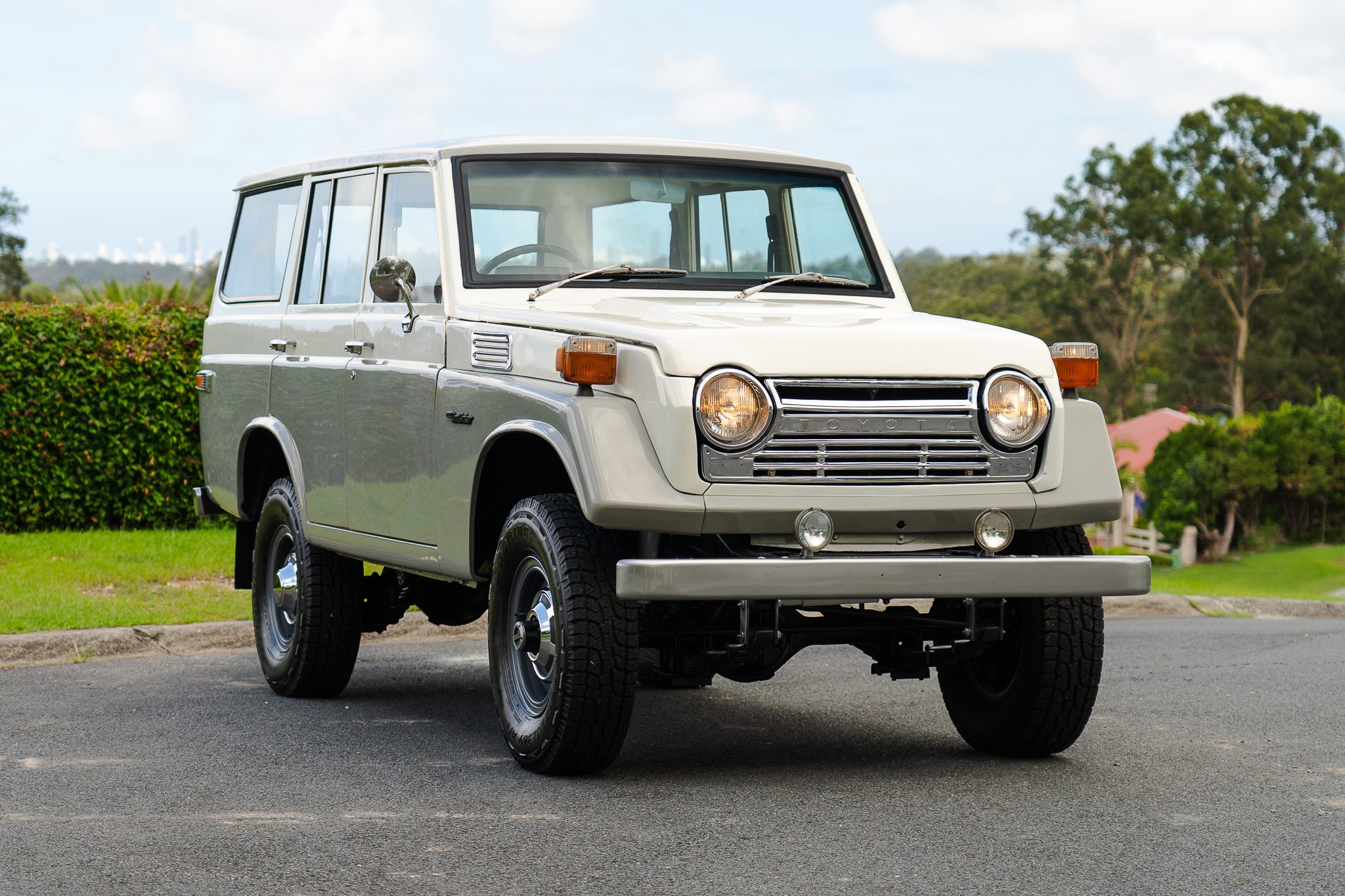 1975 Toyota FJ55 Land Cruiser