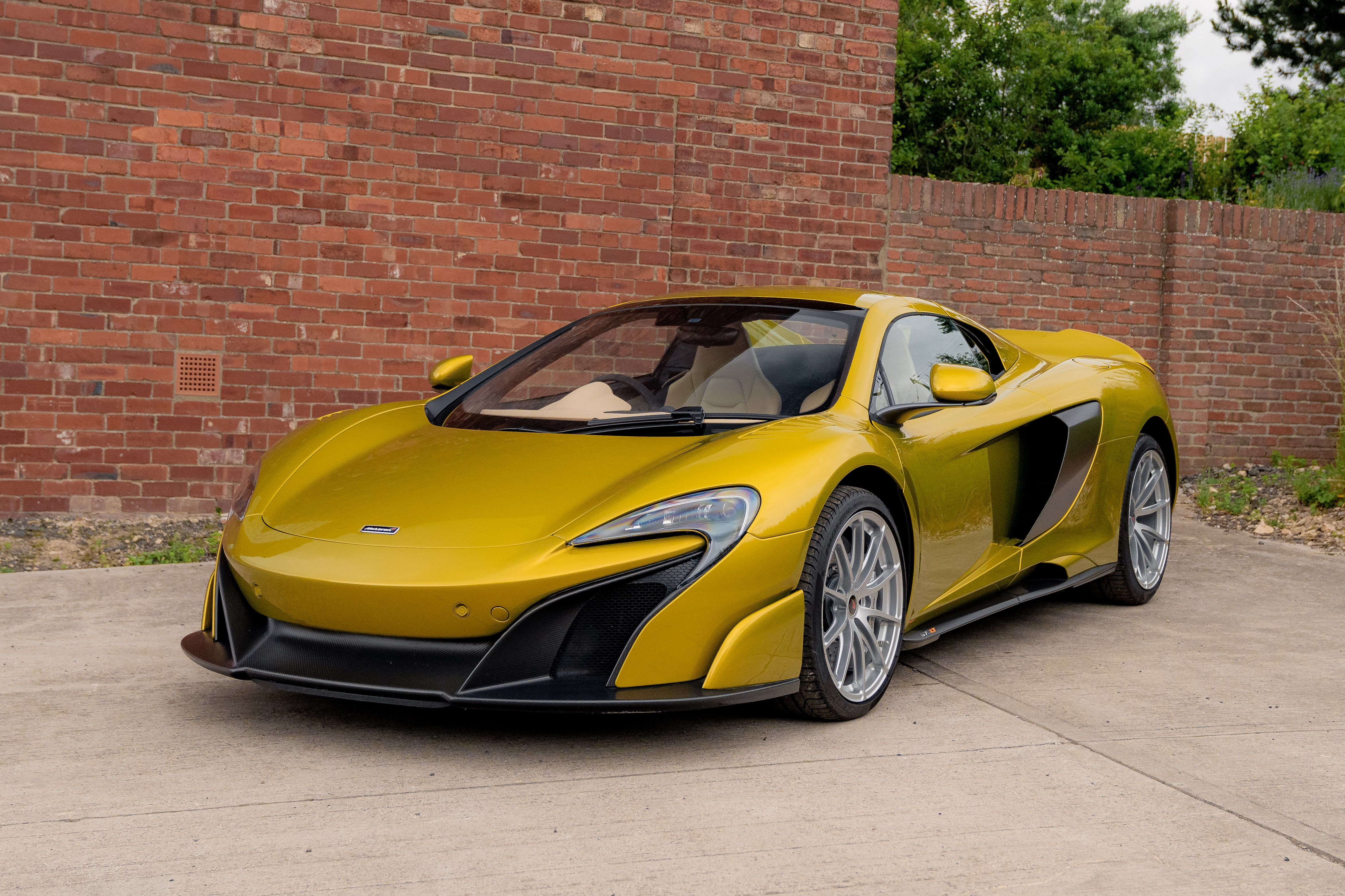 2016 McLaren 675LT Spider - 3,849 Miles