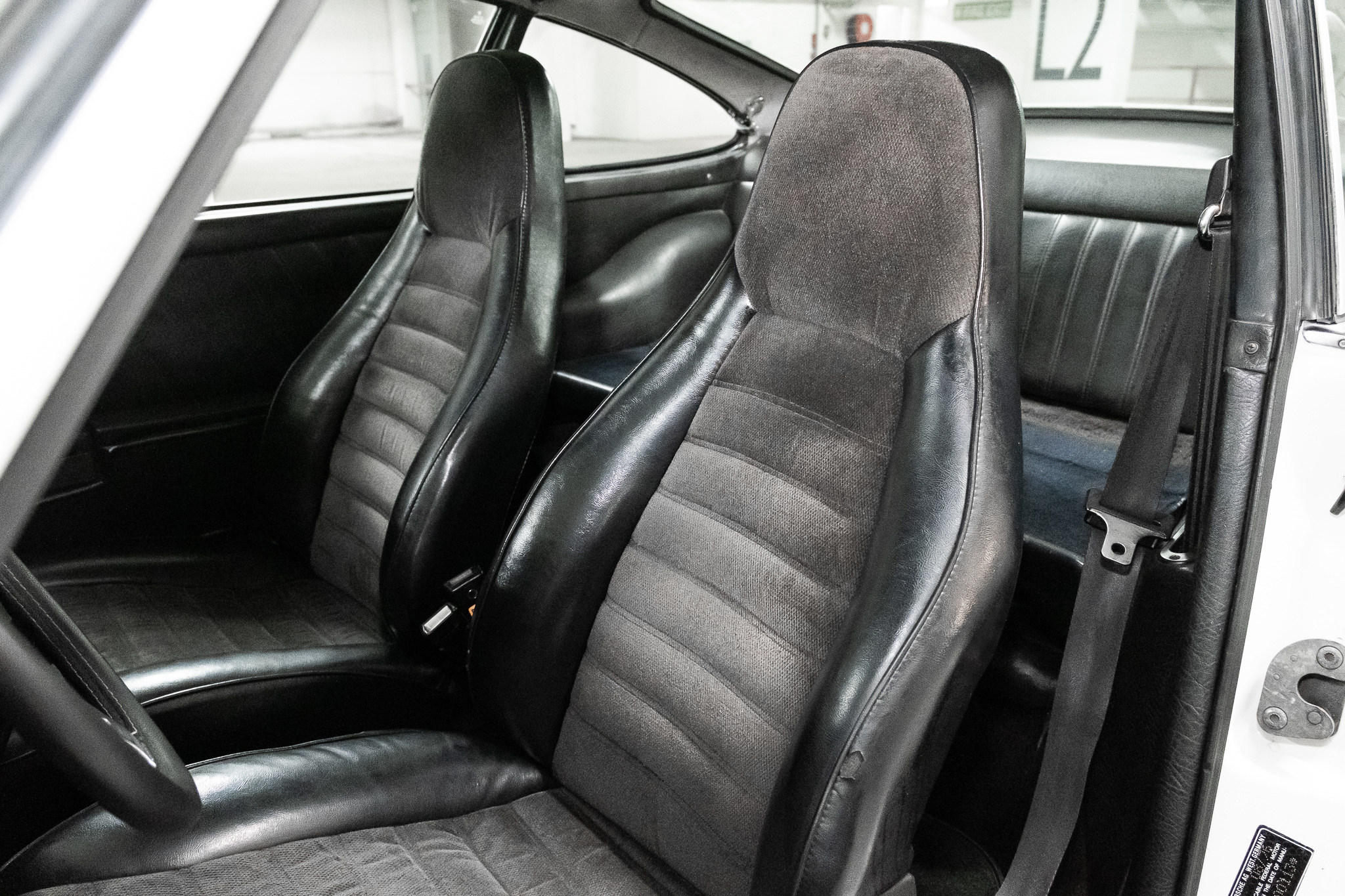 PORSCHE 911 TURBO S CABRIOLET 20/21 Um espetáculo de carro, conta com  sistema de som @burmesteraudio interior total couro, lanternas traseiras  EXCLUSIVE DISIGN, faróis MATRIX PDLS, e muito mais #porsche #porsche911  #porscheclassic #, image size:1263x842