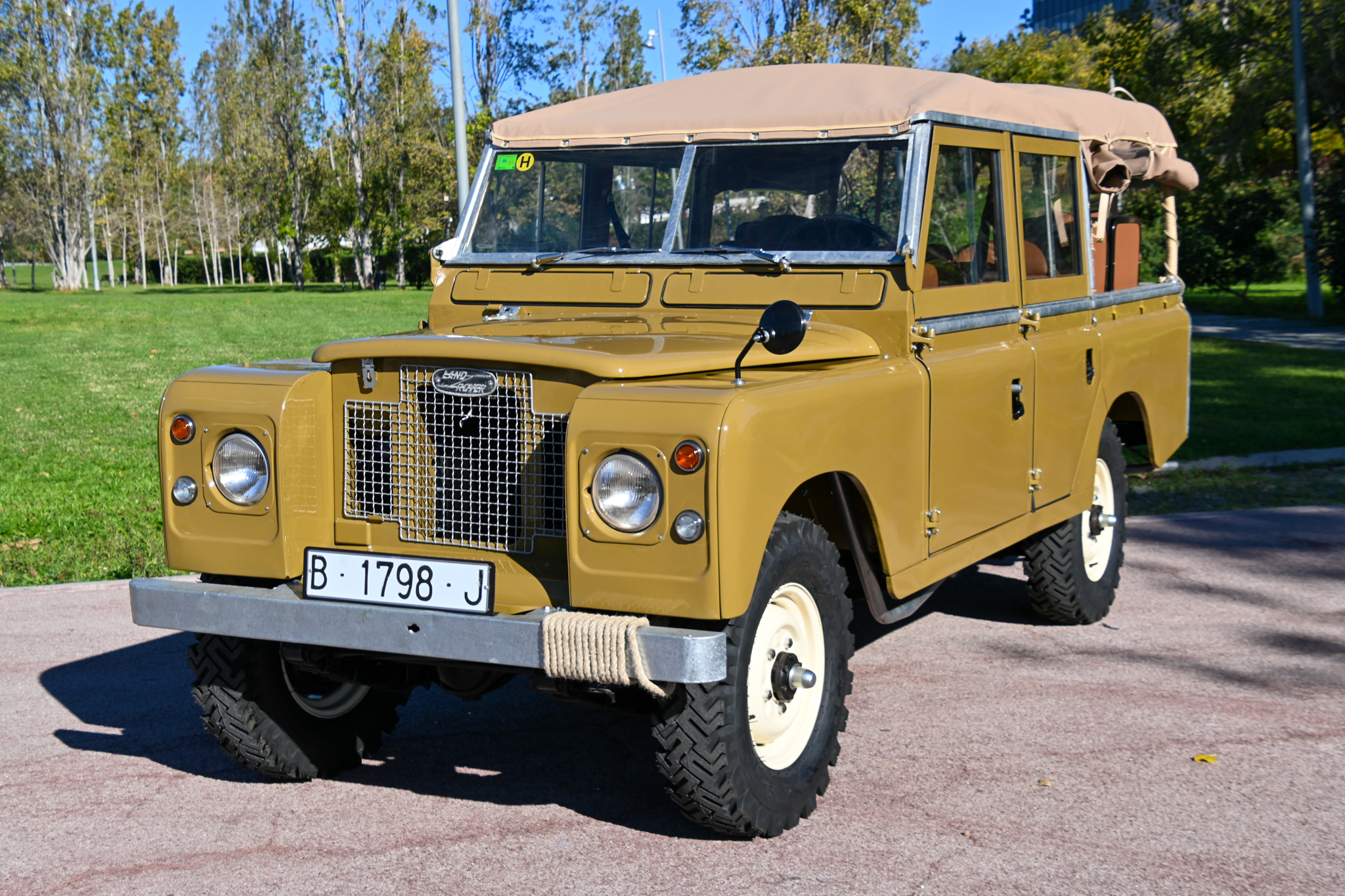 1972 Land Rover Santana Series IIA 109”