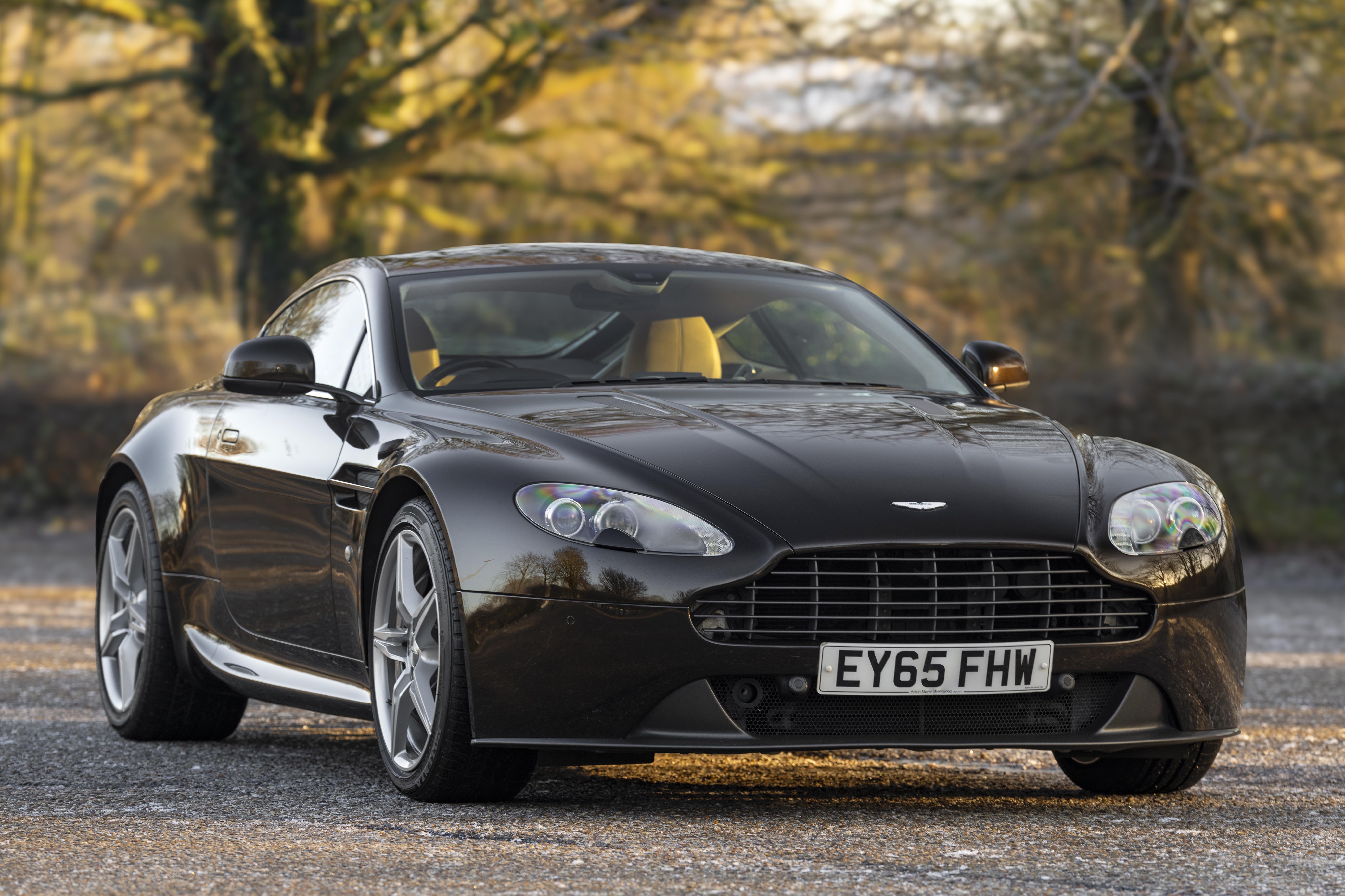 2015 Aston Martin V8 Vantage - Manual