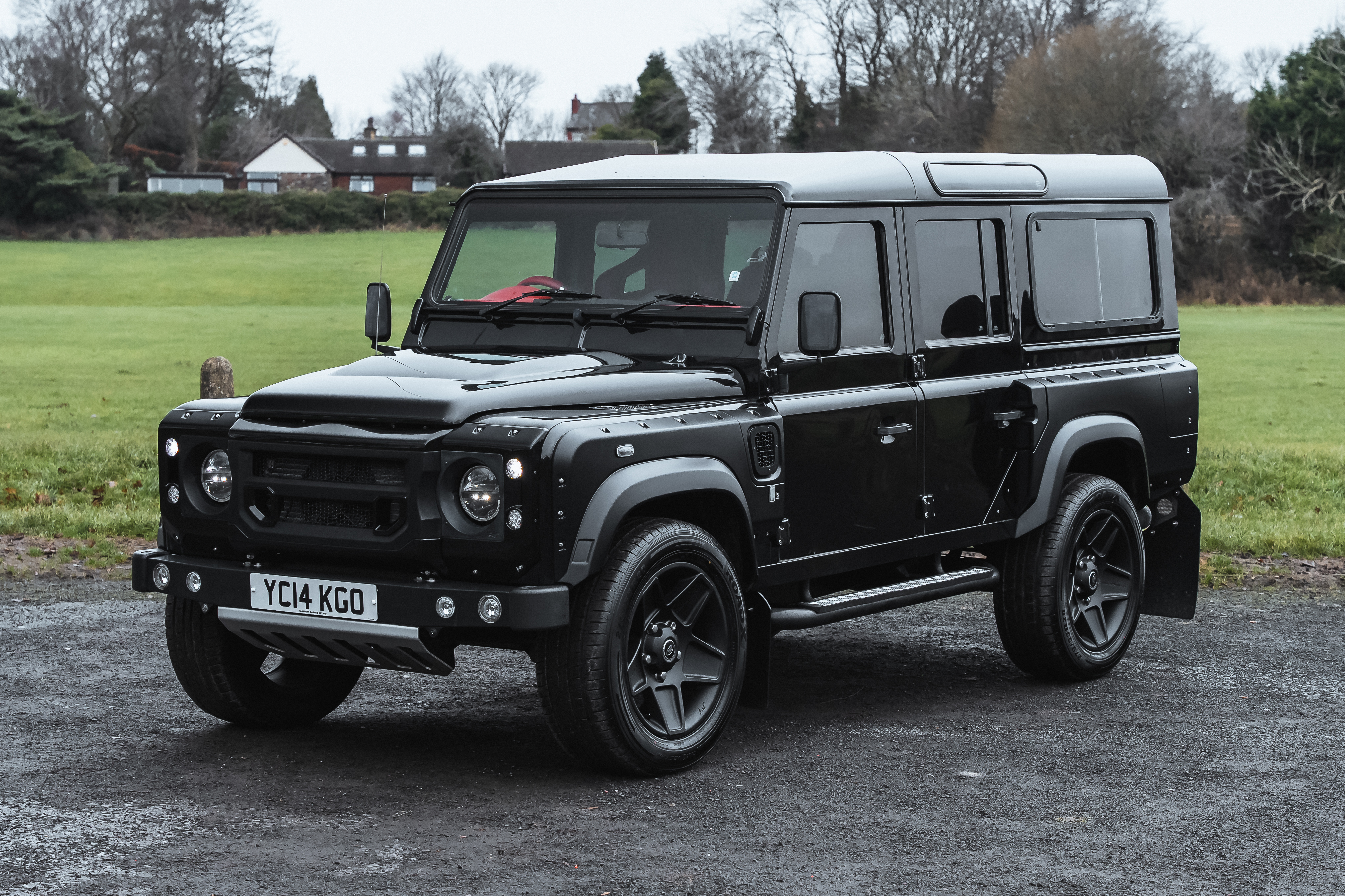 2014 Land Rover Defender 110 XS Station Wagon - Kahn