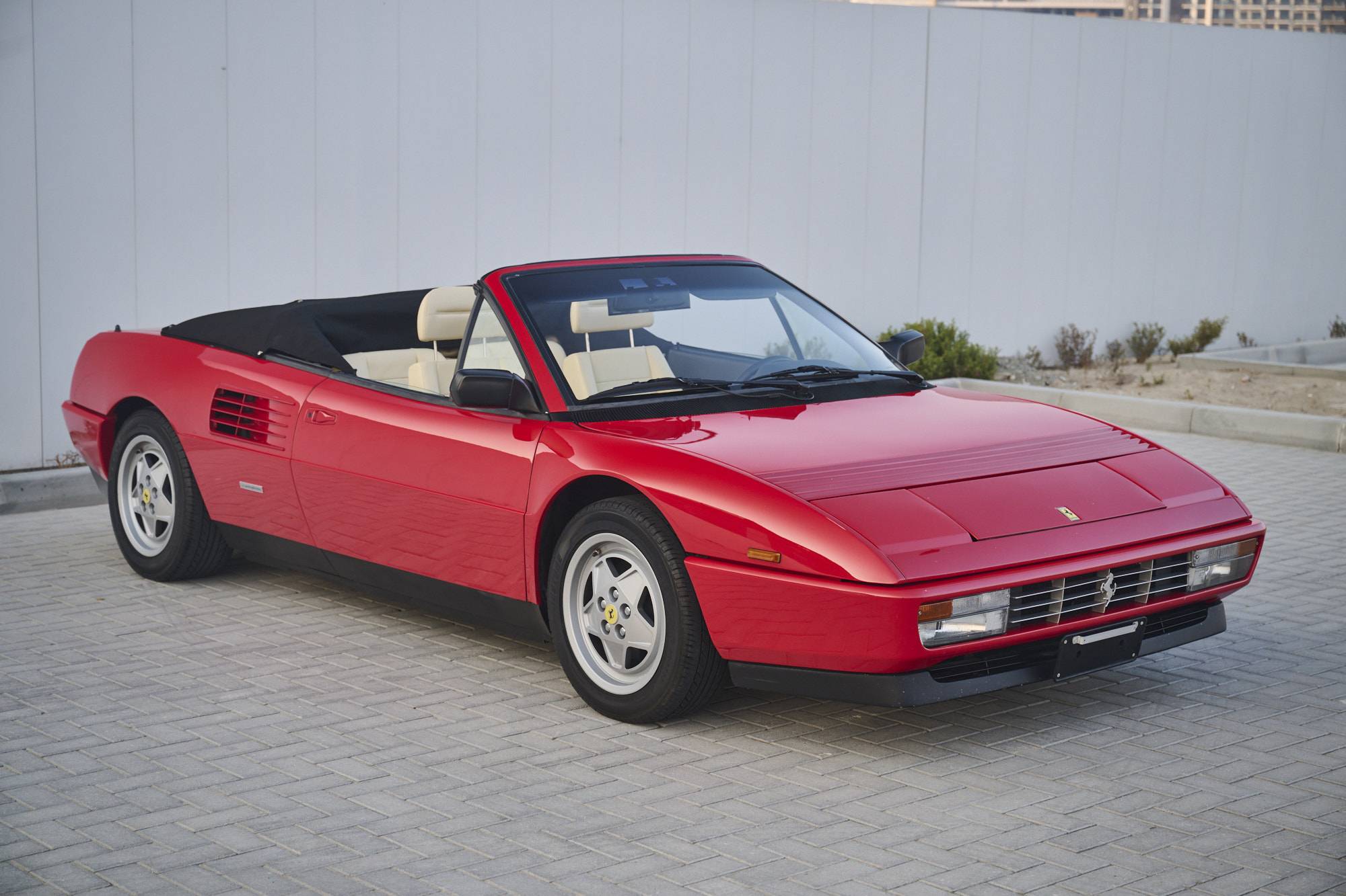 1990 Ferrari Mondial T Cabriolet