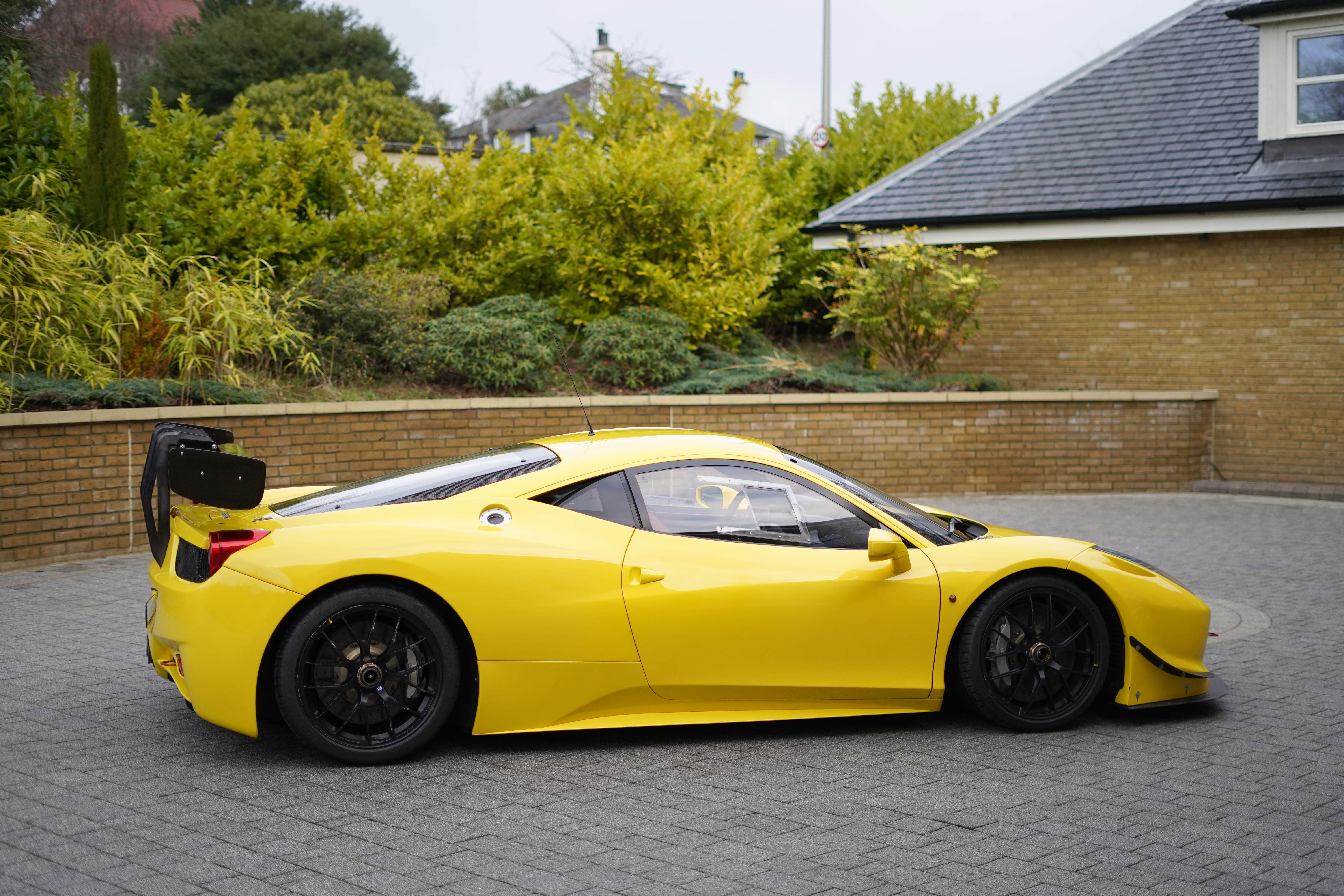 自動車 Ferrari 458 Challenge Yellow EM212D 458 Challenge Evoluzione | Ferrari San Francisco