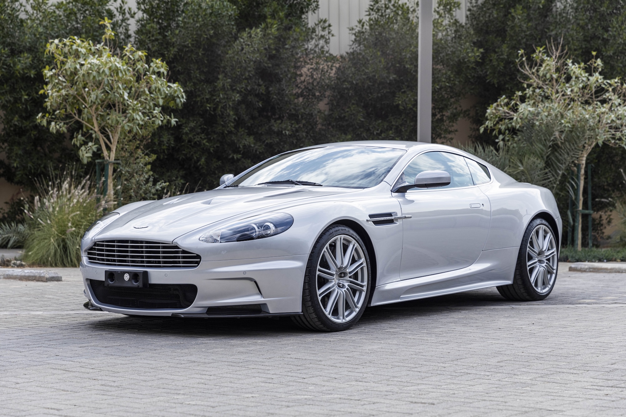 2009 Aston Martin DBS - Manual