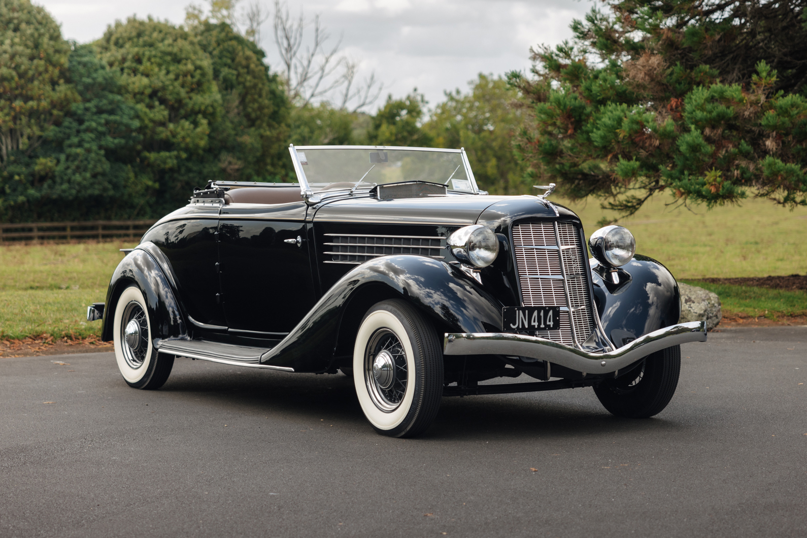 1935 Auburn 654