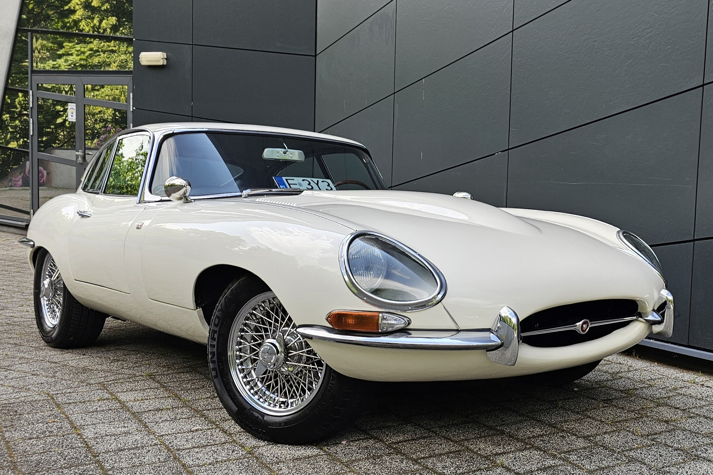 1965 Jaguar E-Type Series 1 4.2 FHC