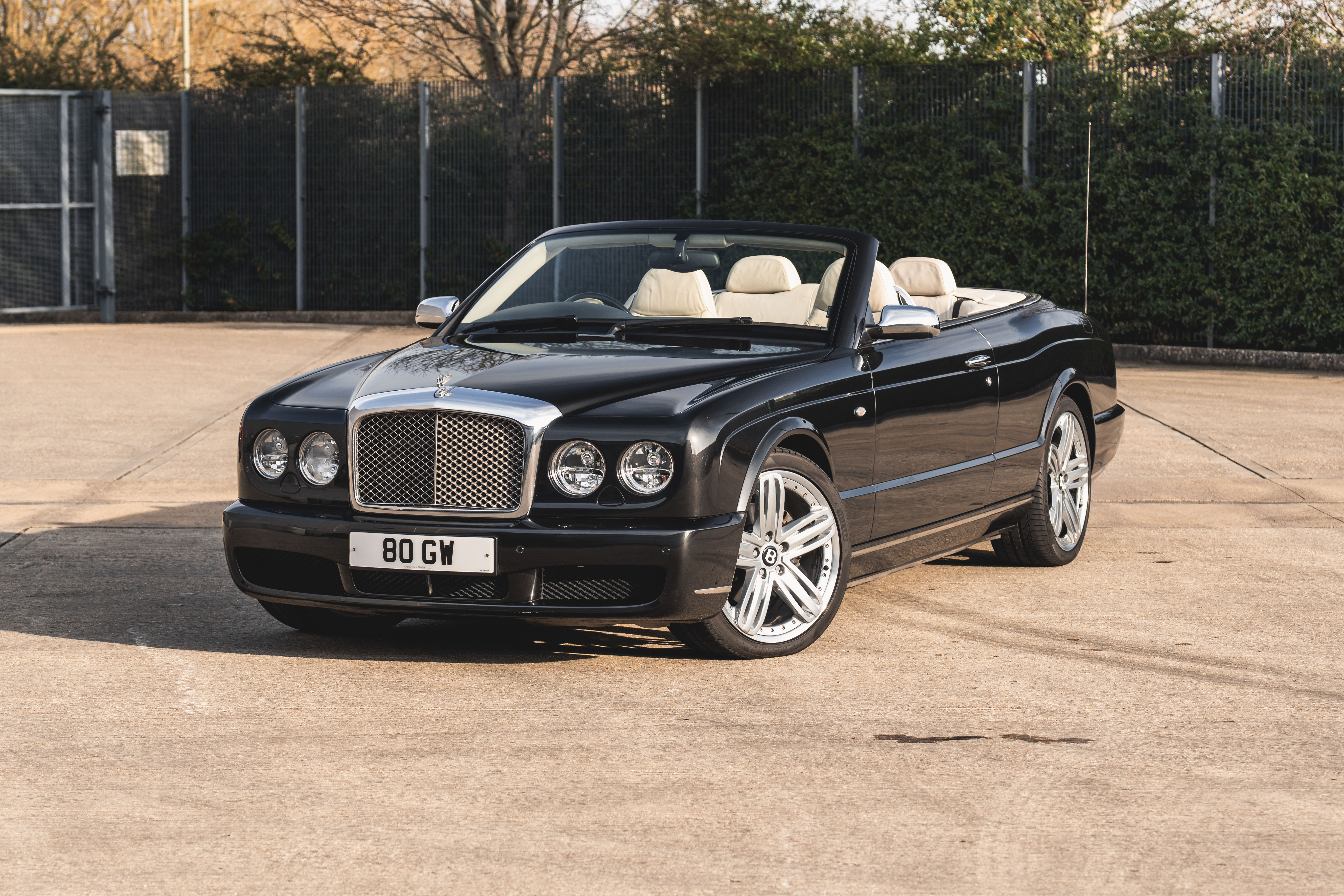 レア　1/18 BENTLEY AZURE 2006 ベントレーアズール MINICHAMPS 100139500 Scale 1/18 | BENTLEY AZURE CABRIOLET