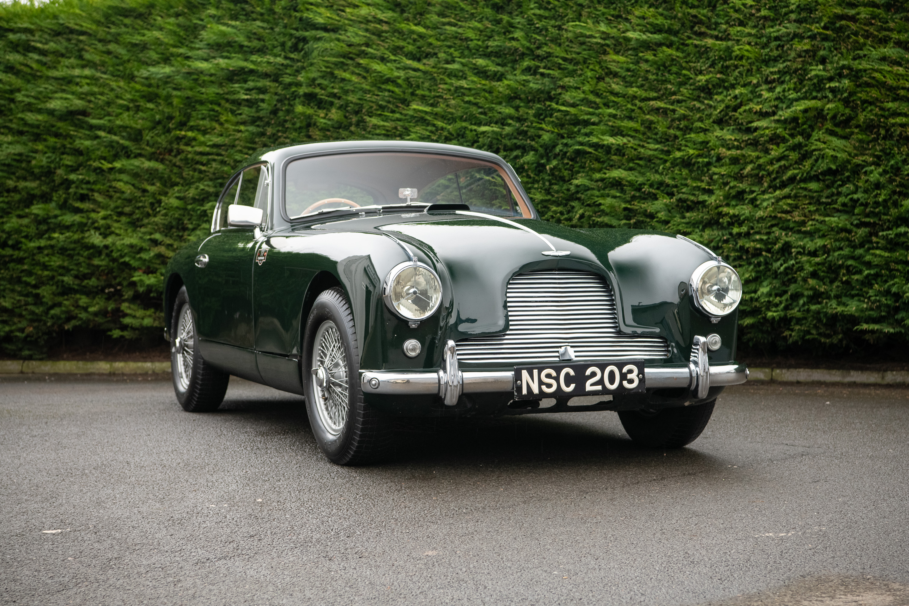 NO525-3.2 英国製 Martin Sons & Co.ウール１００生地　ネイビー　３．２ｍ 1955 Aston Martin DB2⁄4 for sale by auction in Perthshire, United