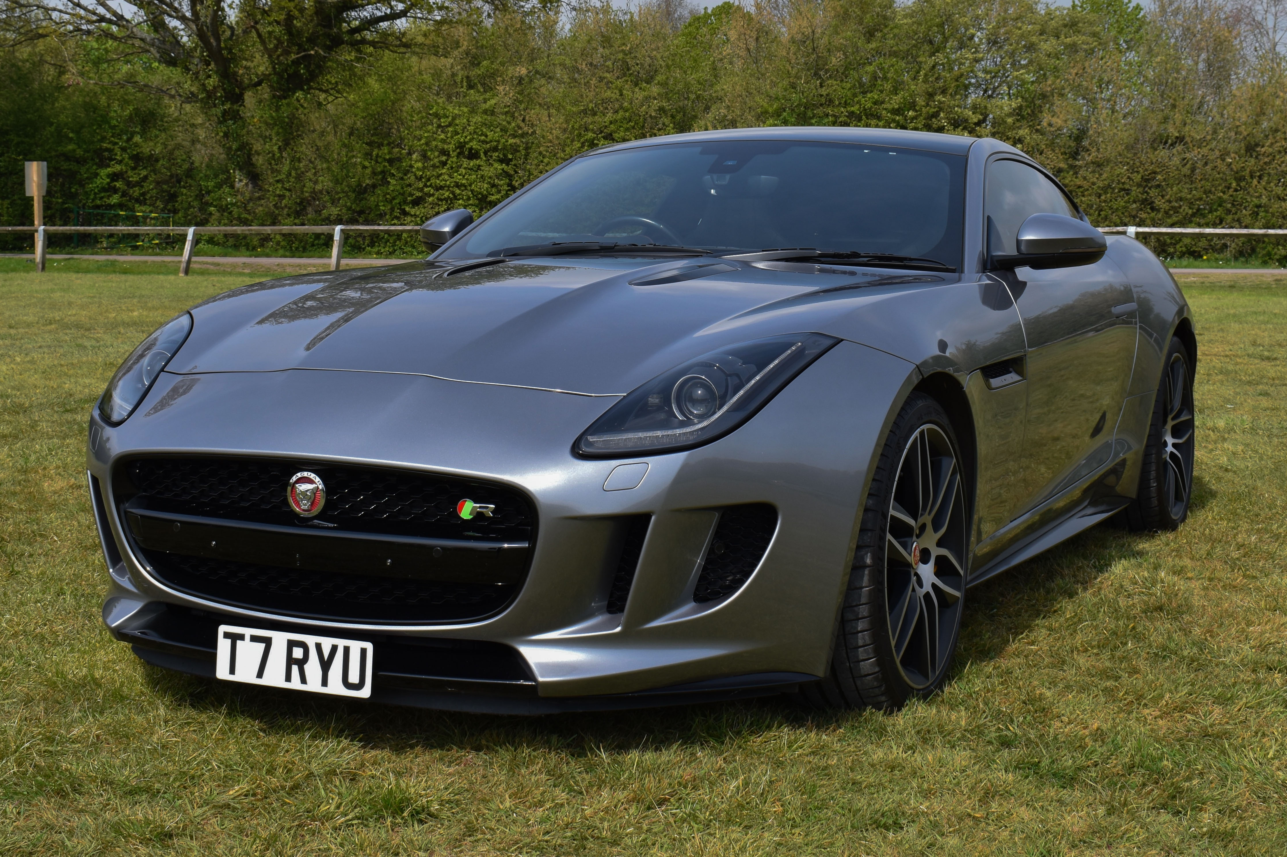 2014 Jaguar F-Type R Coupe
