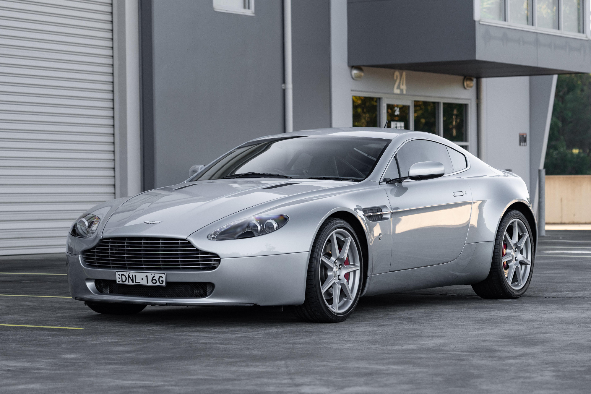 2006 Aston Martin V8 Vantage - Manual