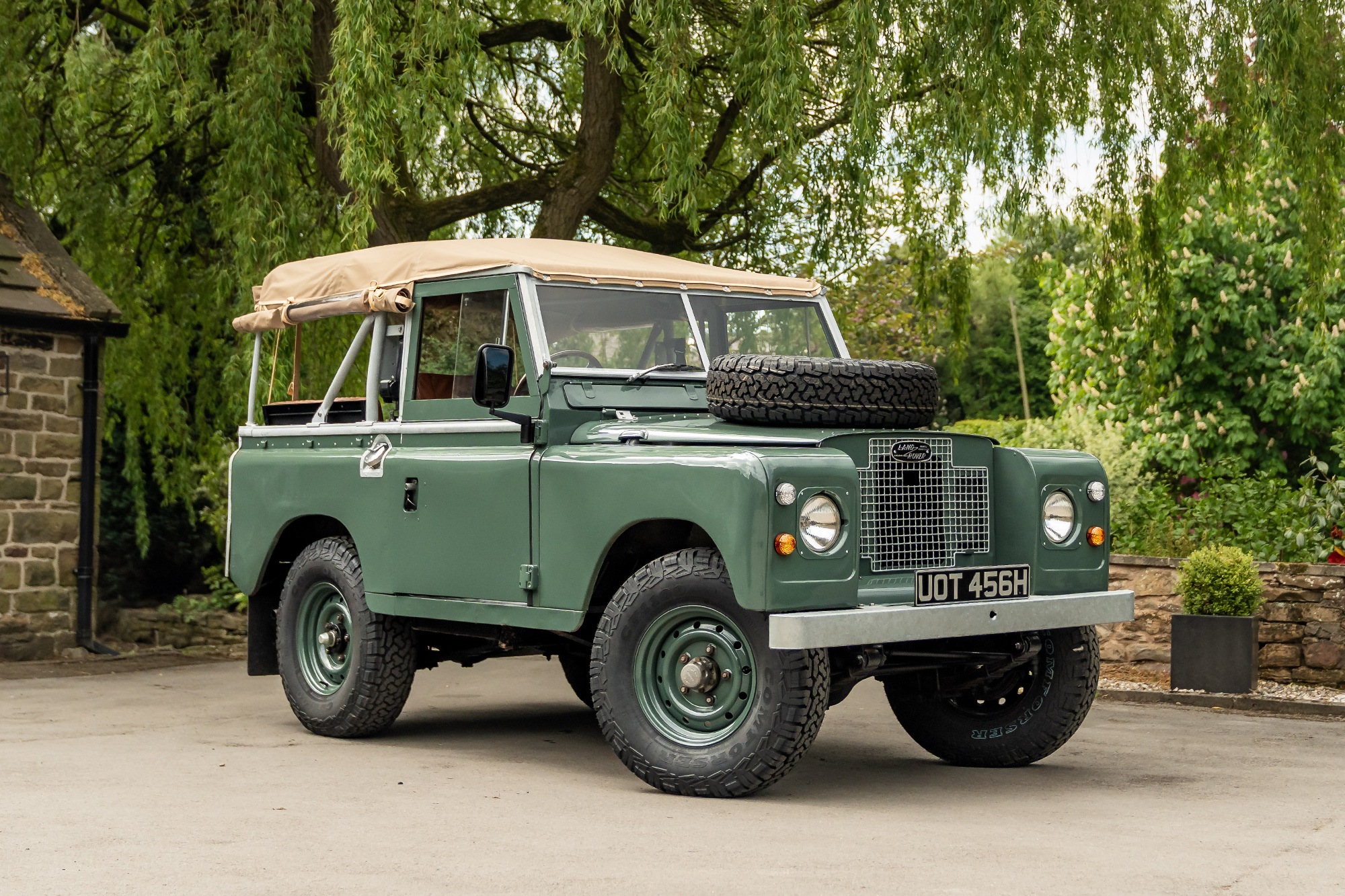 1970 Land Rover Series IIA 88”