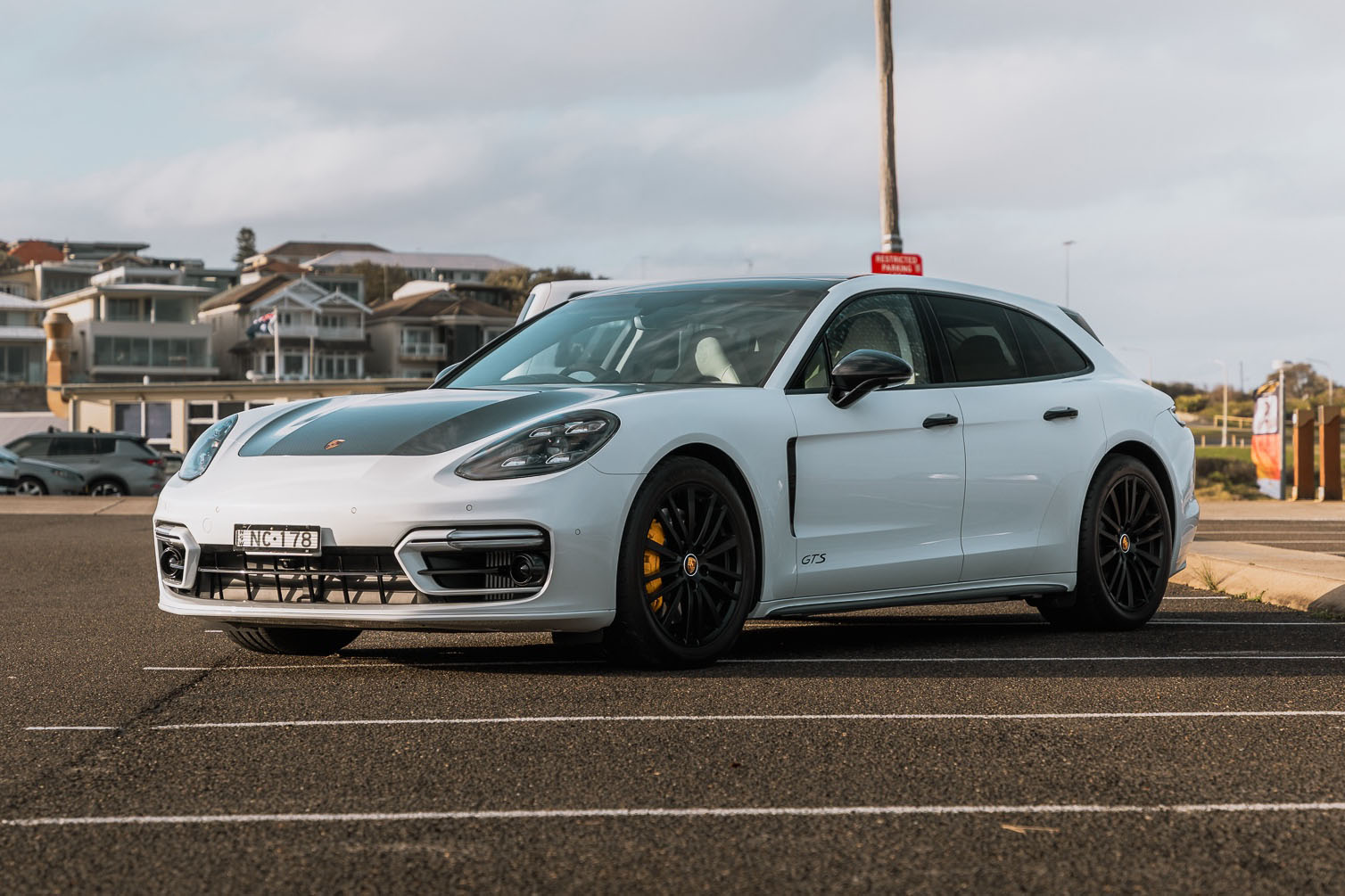 2023 Porsche Panamera GTS Sport Turismo