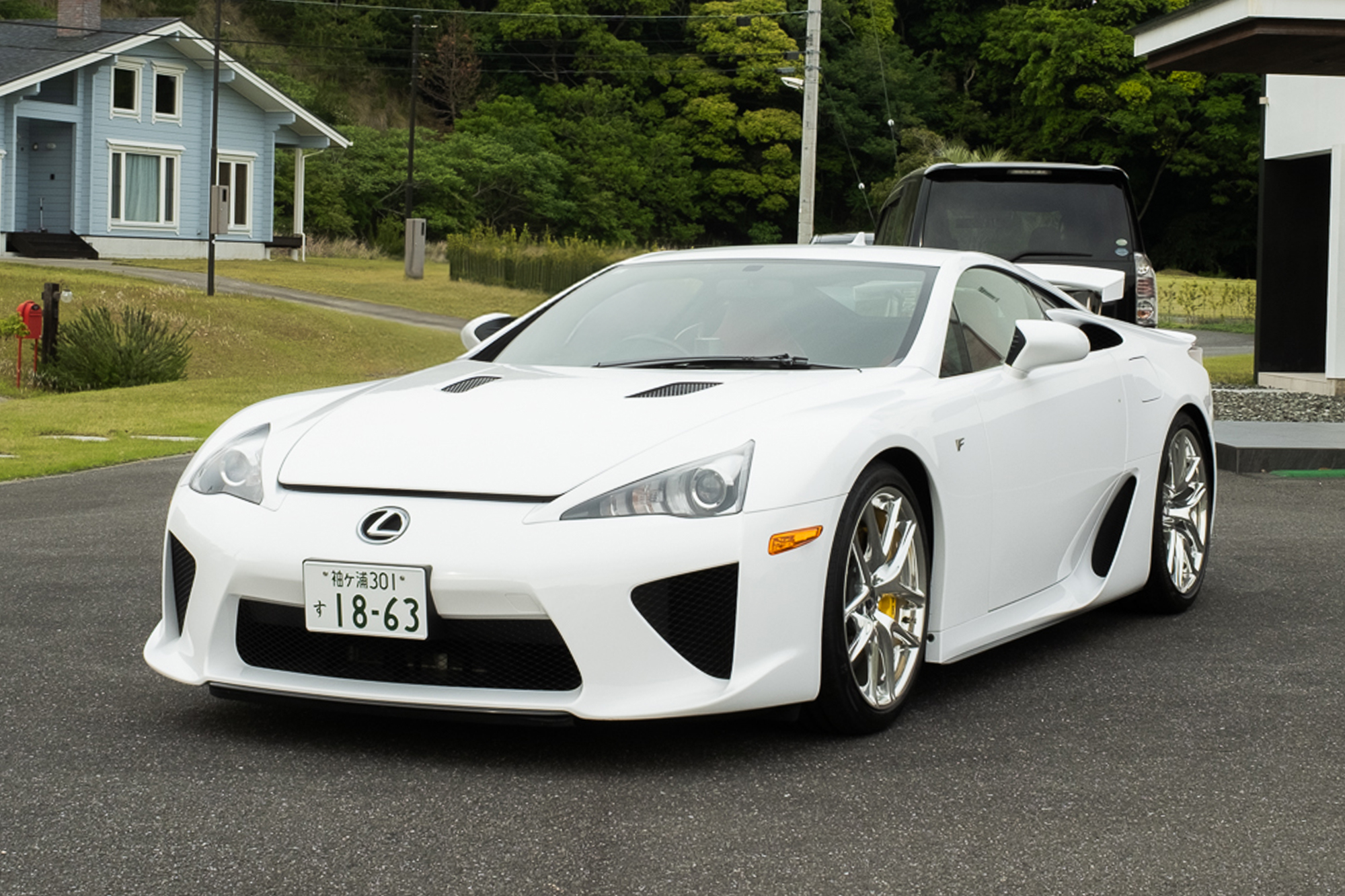 2011 Lexus LFA - 13,709 km